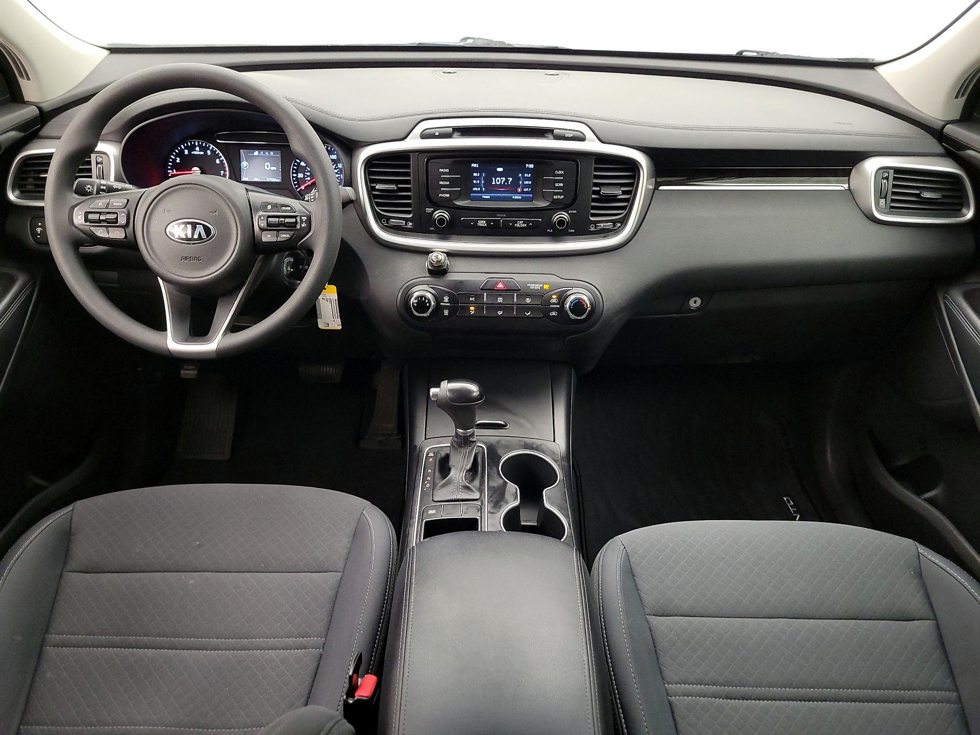 Thumbnail: 2017 Kia Sorento - 9