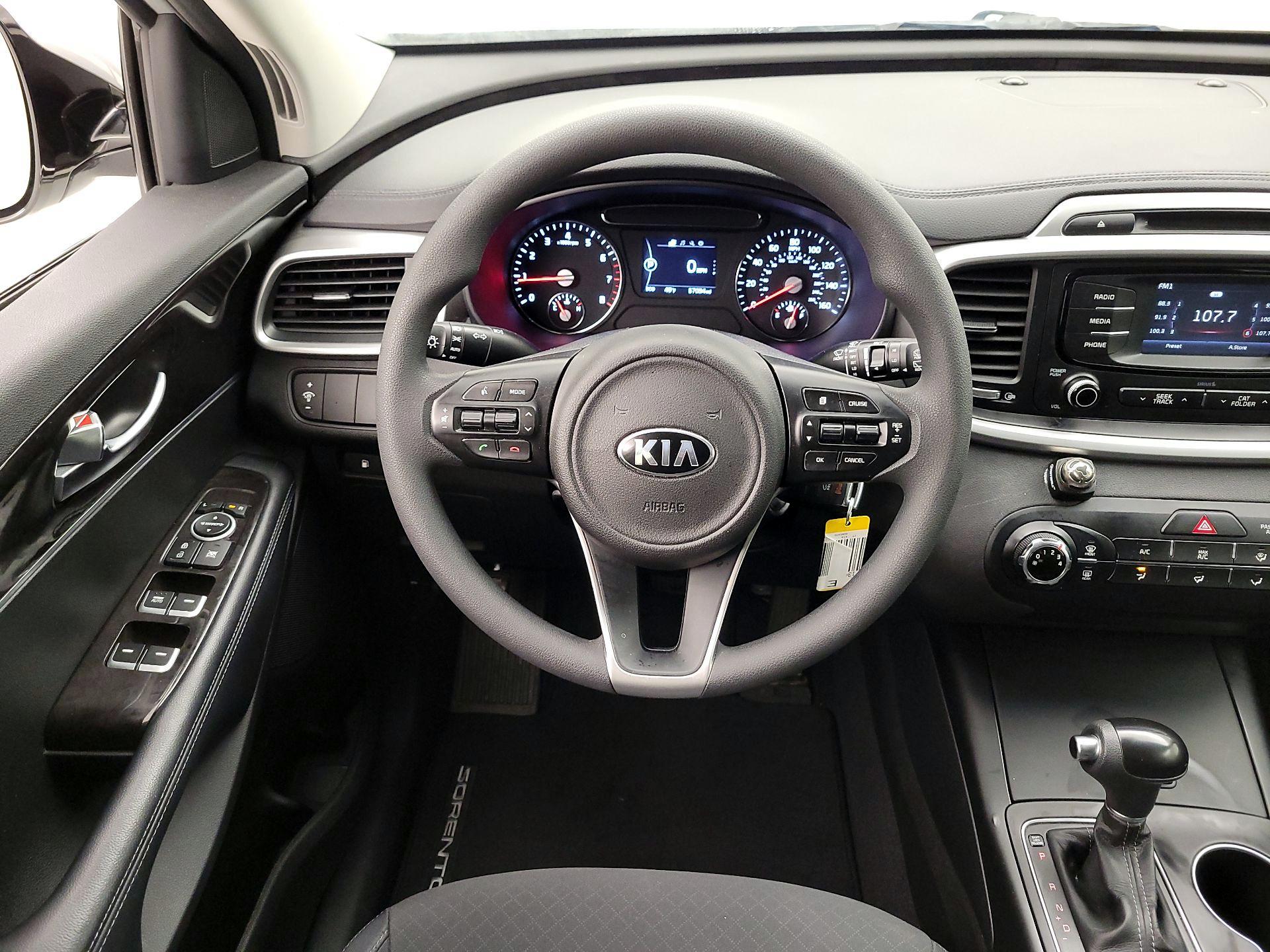 Thumbnail: 2017 Kia Sorento - 10
