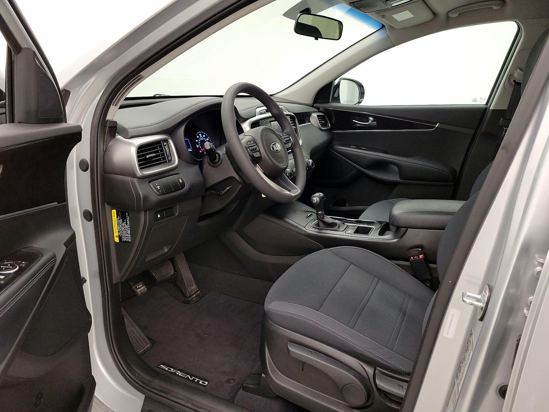 Thumbnail: 2017 Kia Sorento - 11