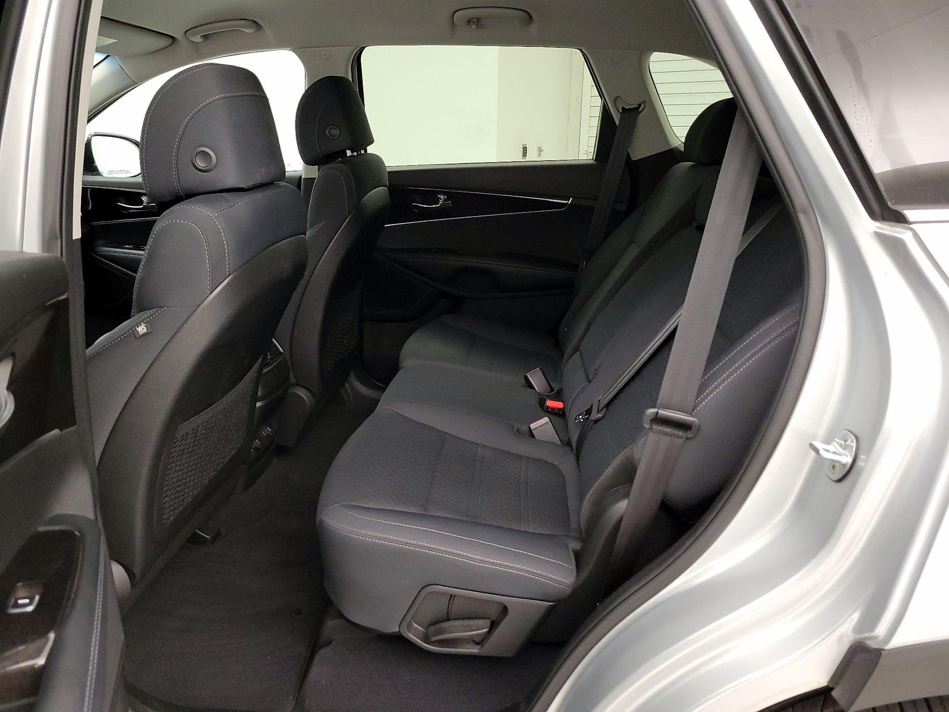 Thumbnail: 2017 Kia Sorento - 19