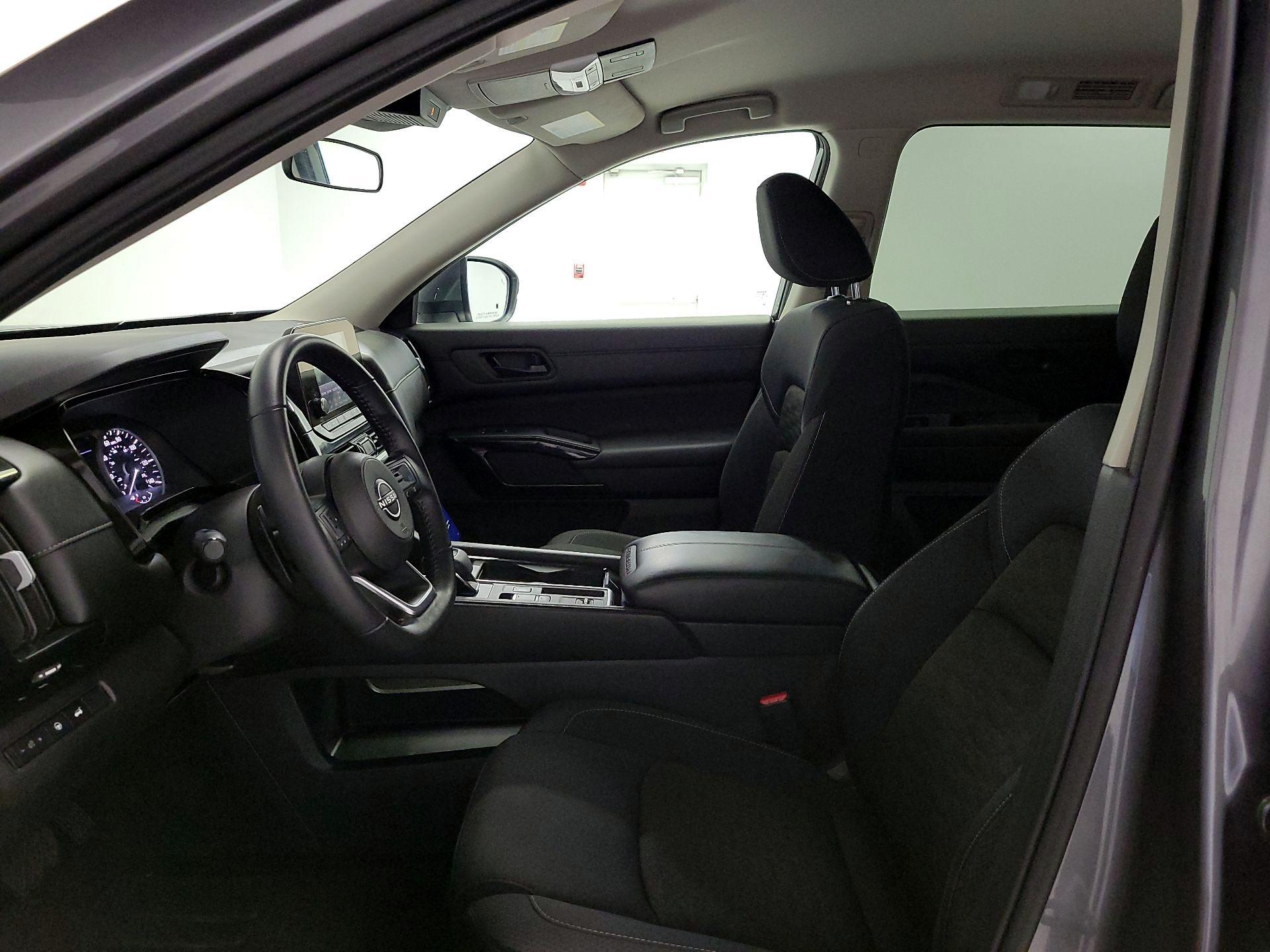 Thumbnail: 2025 Nissan Pathfinder - 11