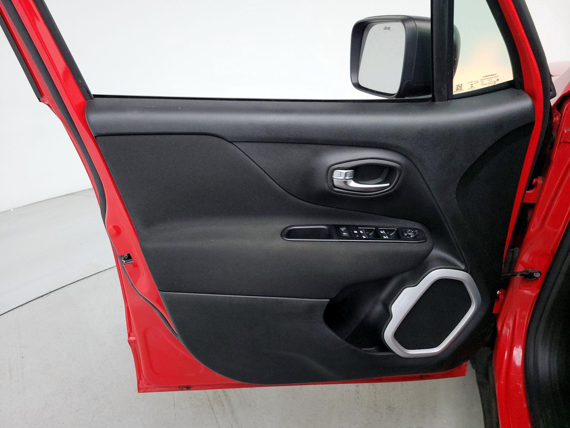 Thumbnail: 2020 Jeep Renegade - 12