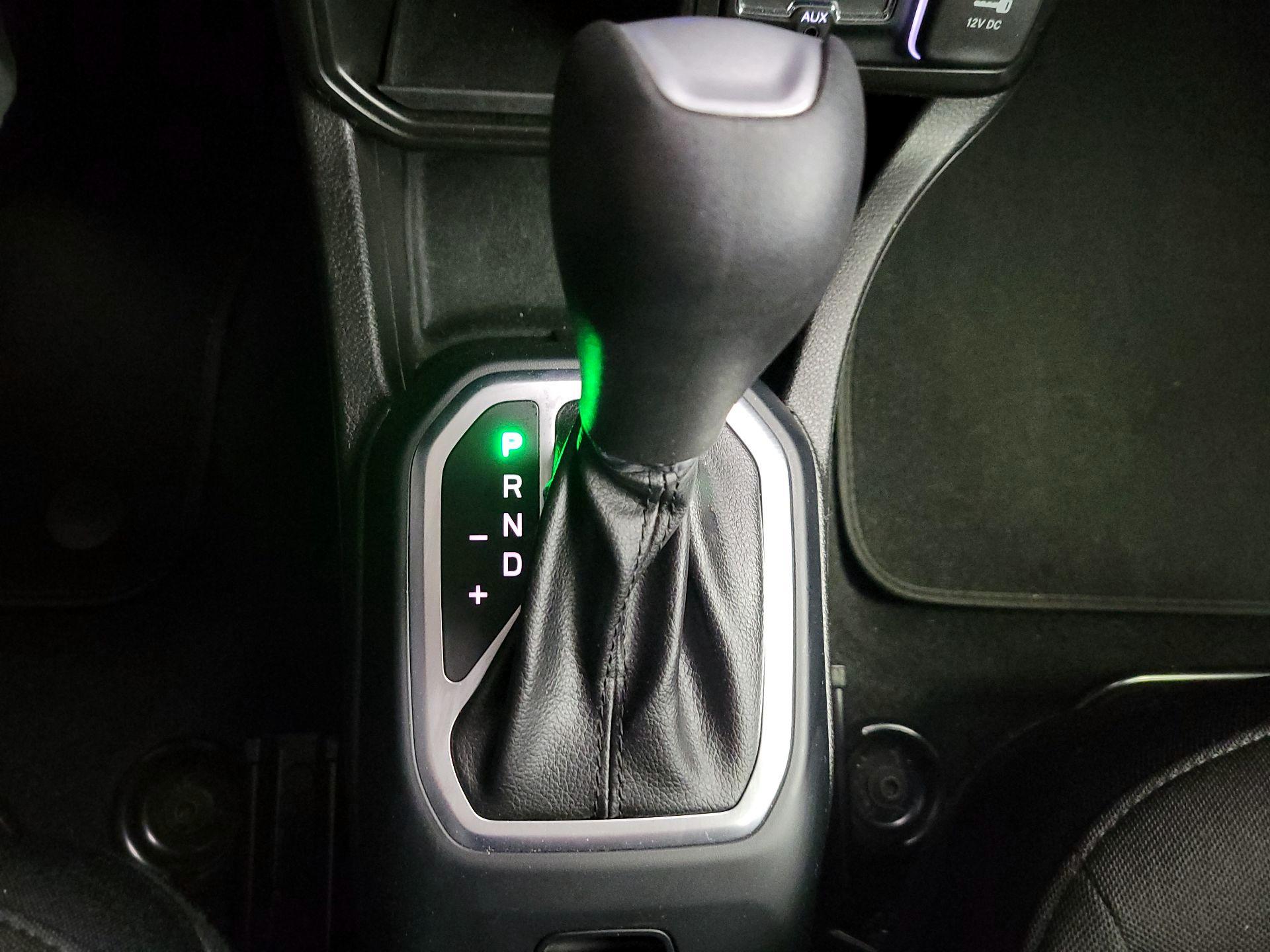 Thumbnail: 2020 Jeep Renegade - 17