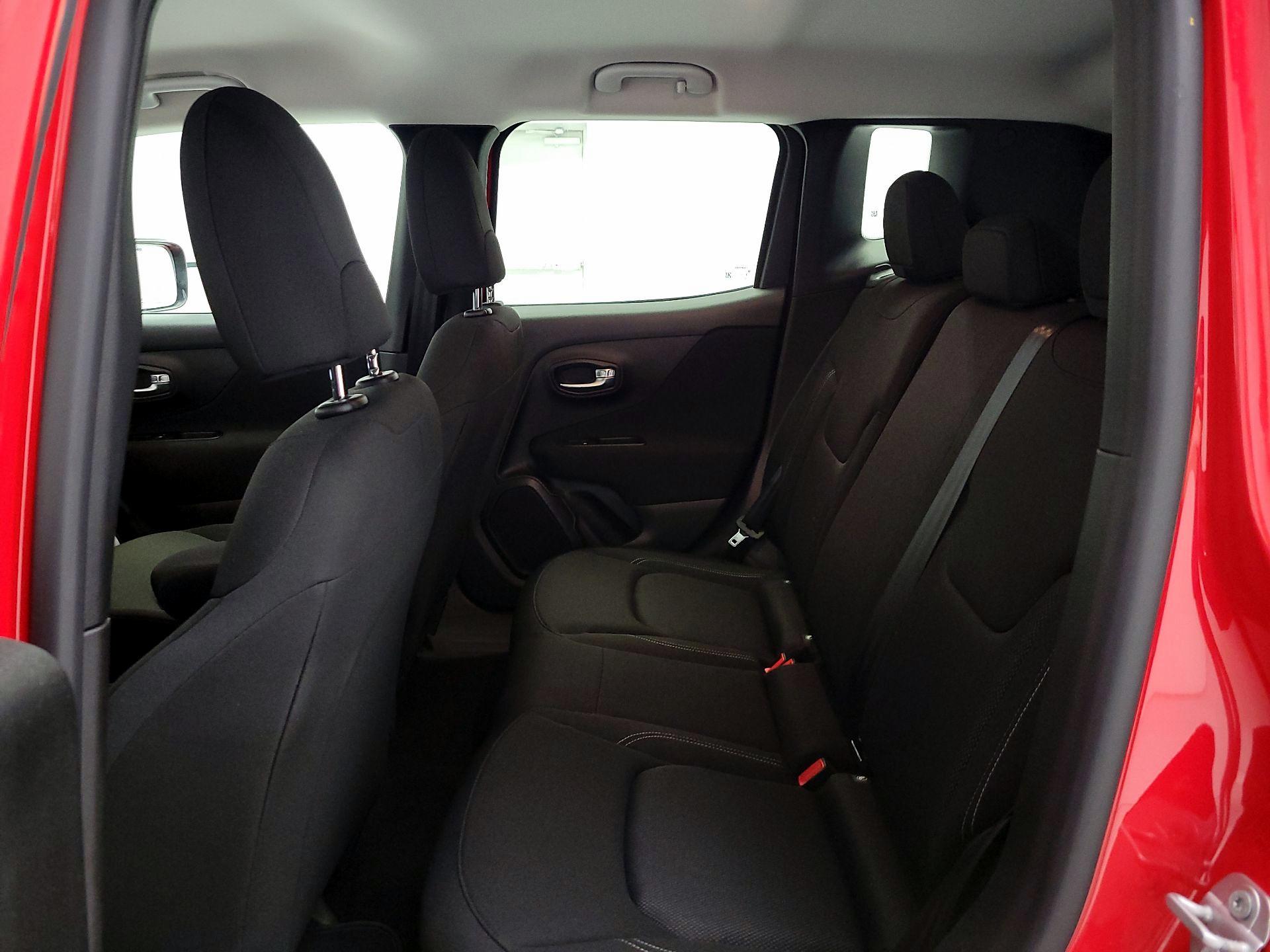 Thumbnail: 2020 Jeep Renegade - 19