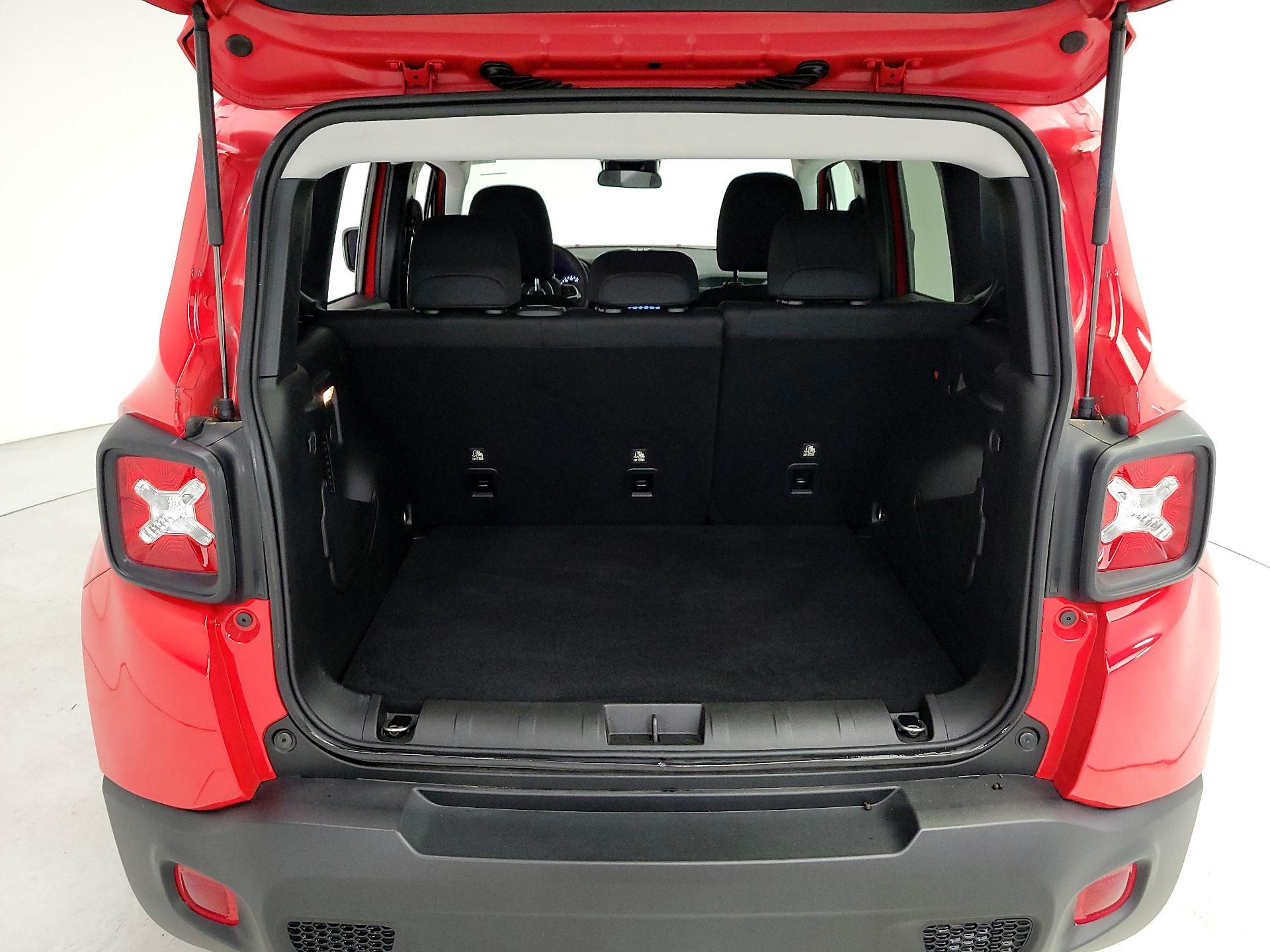 Thumbnail: 2020 Jeep Renegade - 20