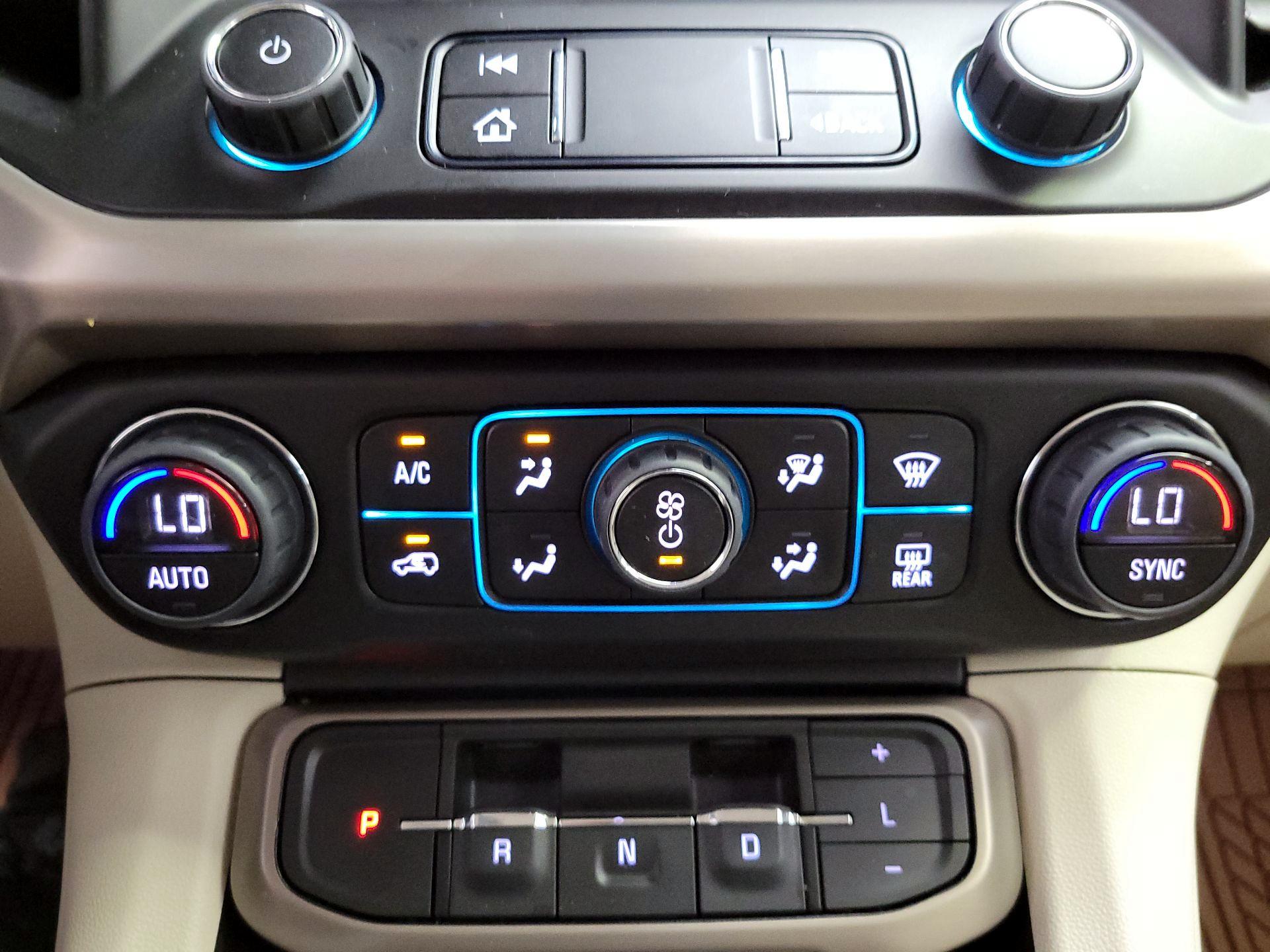 Thumbnail: 2023 GMC Acadia - 17