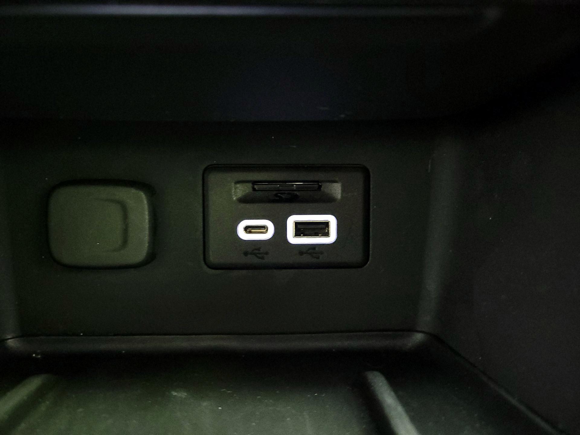 Thumbnail: 2023 GMC Acadia - 19