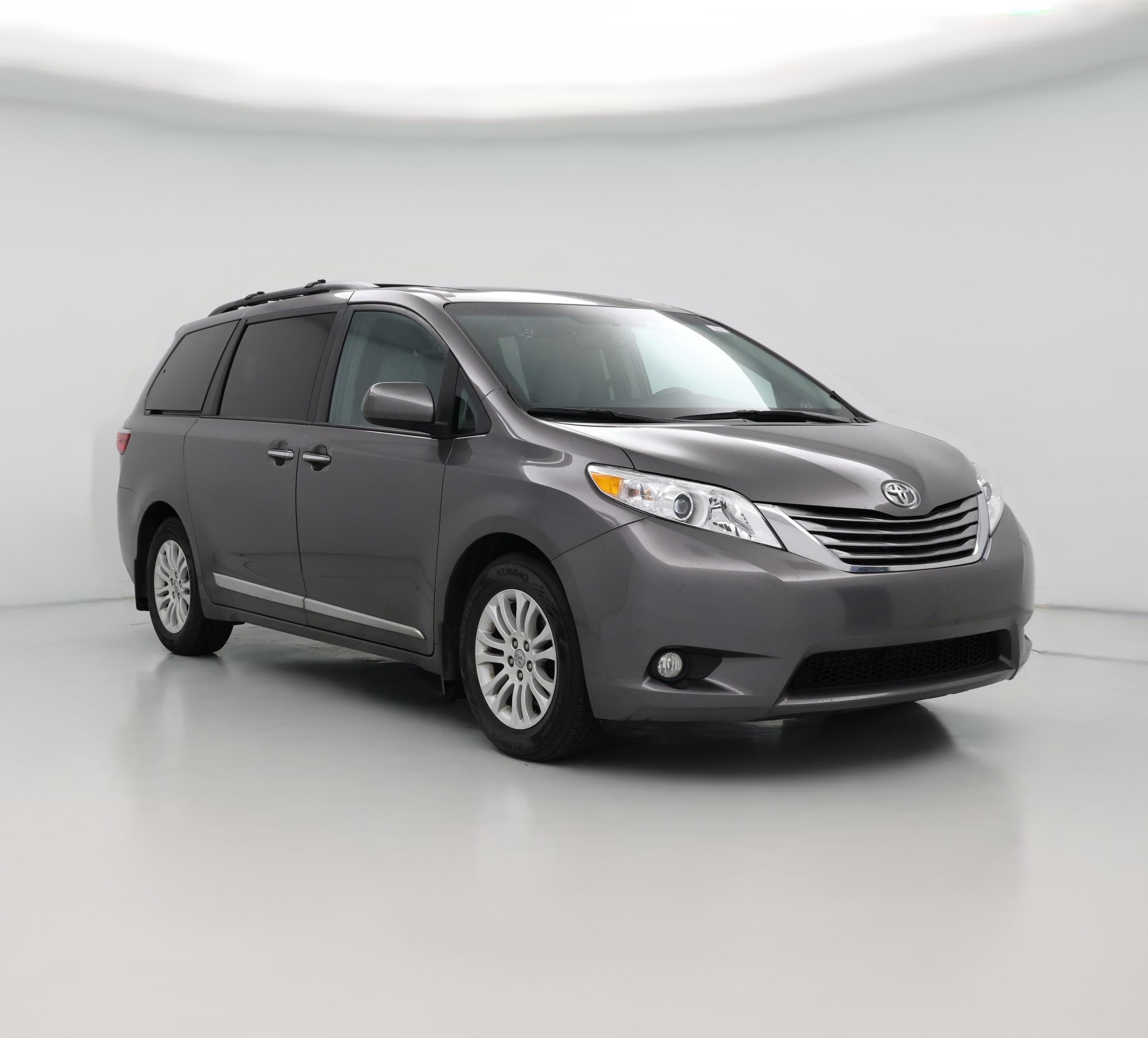Thumbnail: 2017 Toyota Sienna - 1