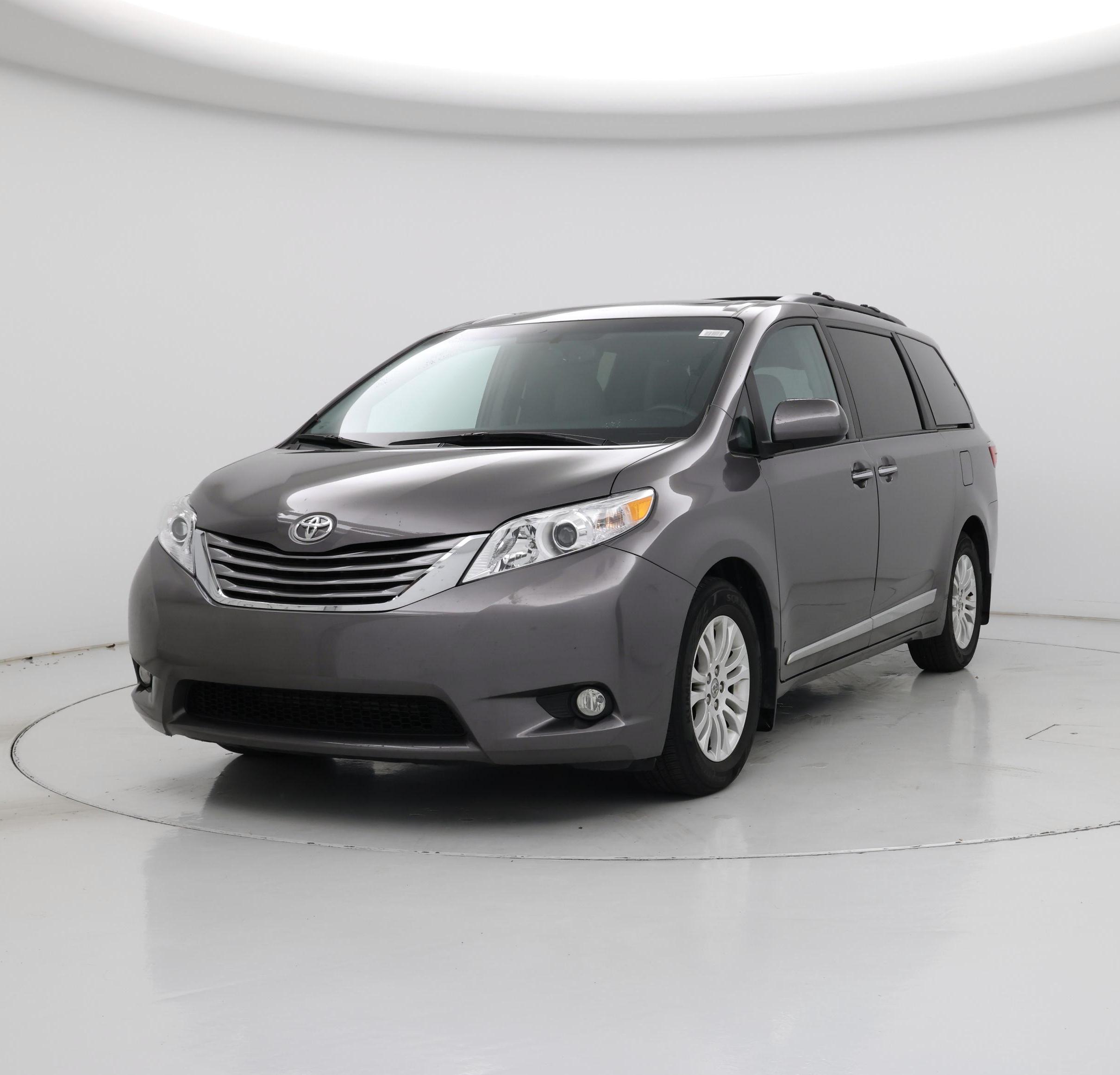 Thumbnail: 2017 Toyota Sienna - 4