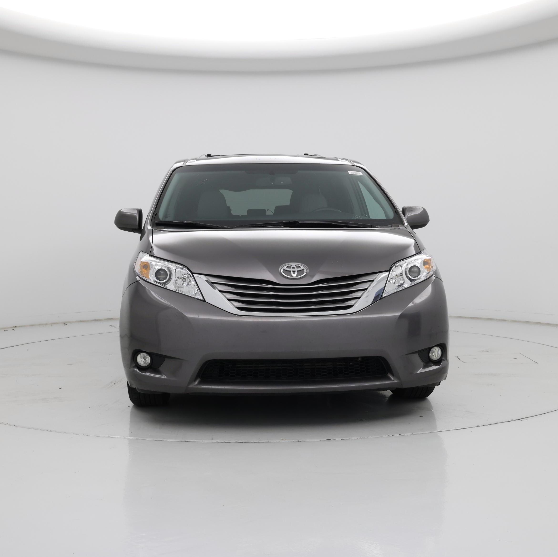 Thumbnail: 2017 Toyota Sienna - 5