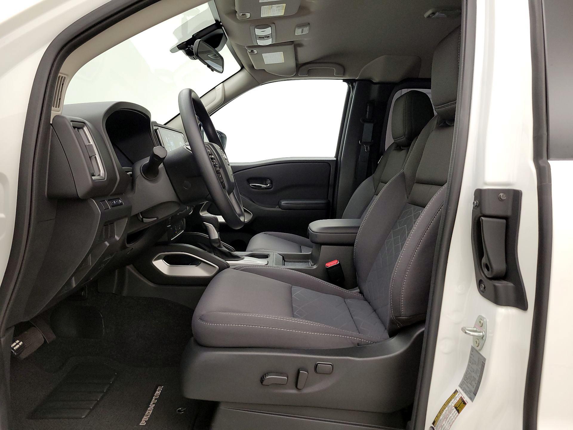 Thumbnail: 2025 Nissan Frontier - 11