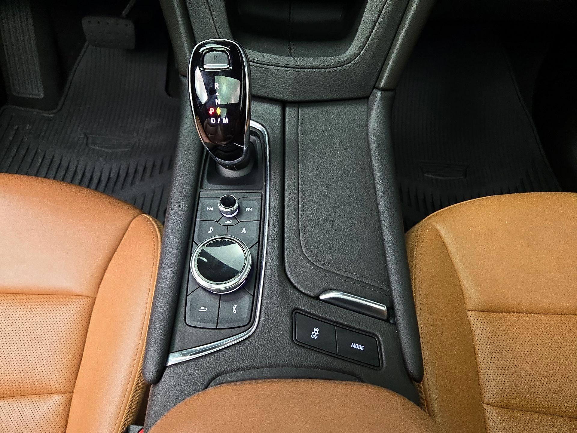Thumbnail: 2023 Cadillac XT5 - 18