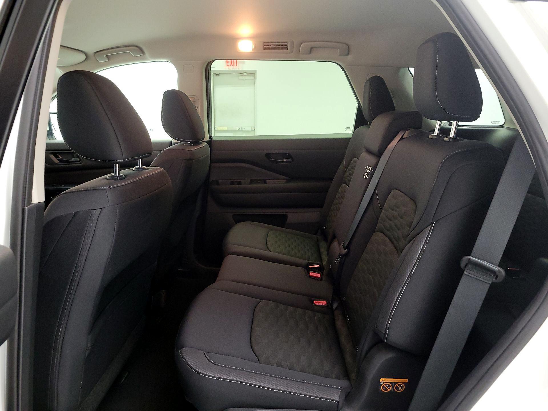 Thumbnail: 2025 Nissan Pathfinder - 19