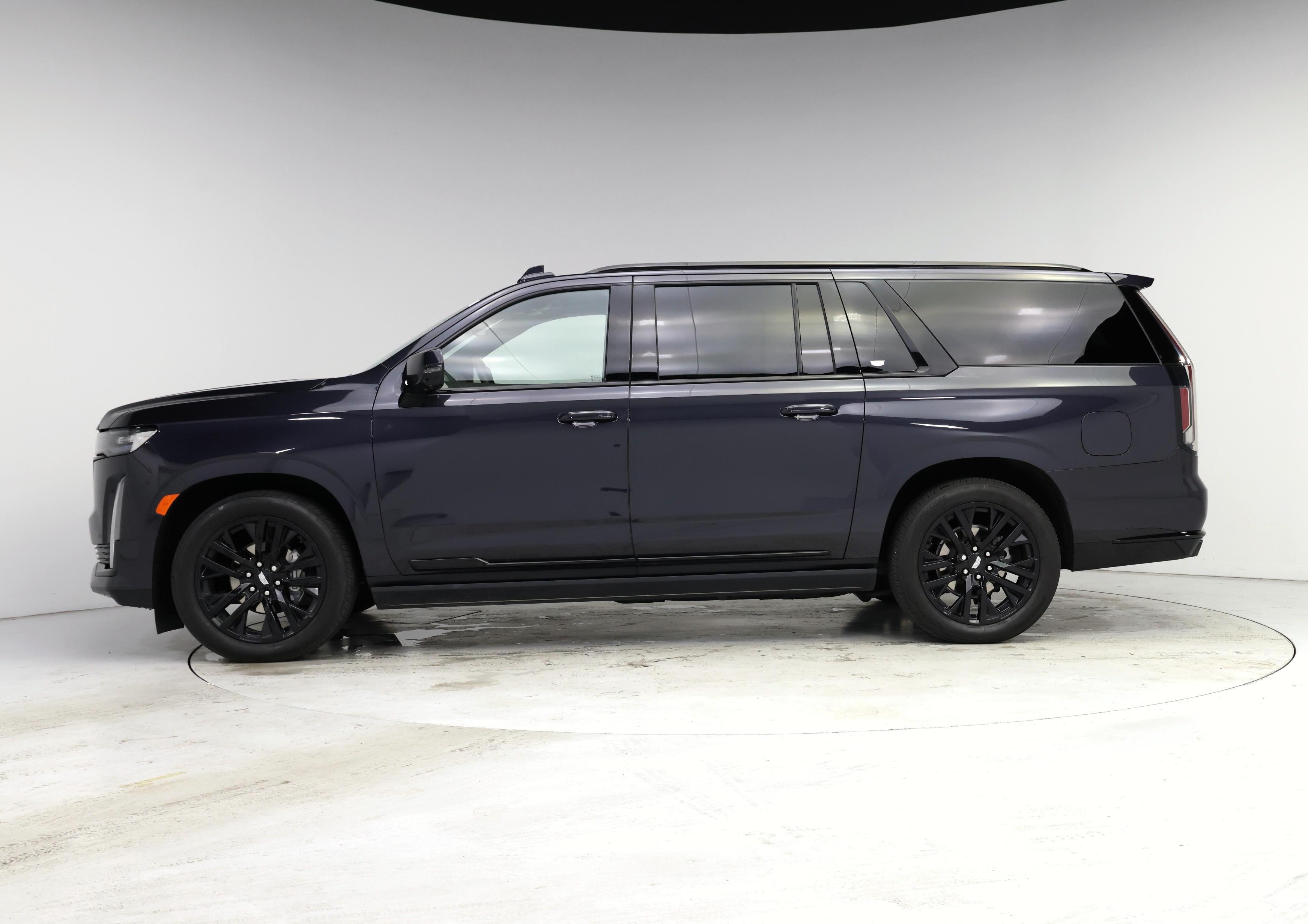 Thumbnail: 2024 Cadillac Escalade - 3