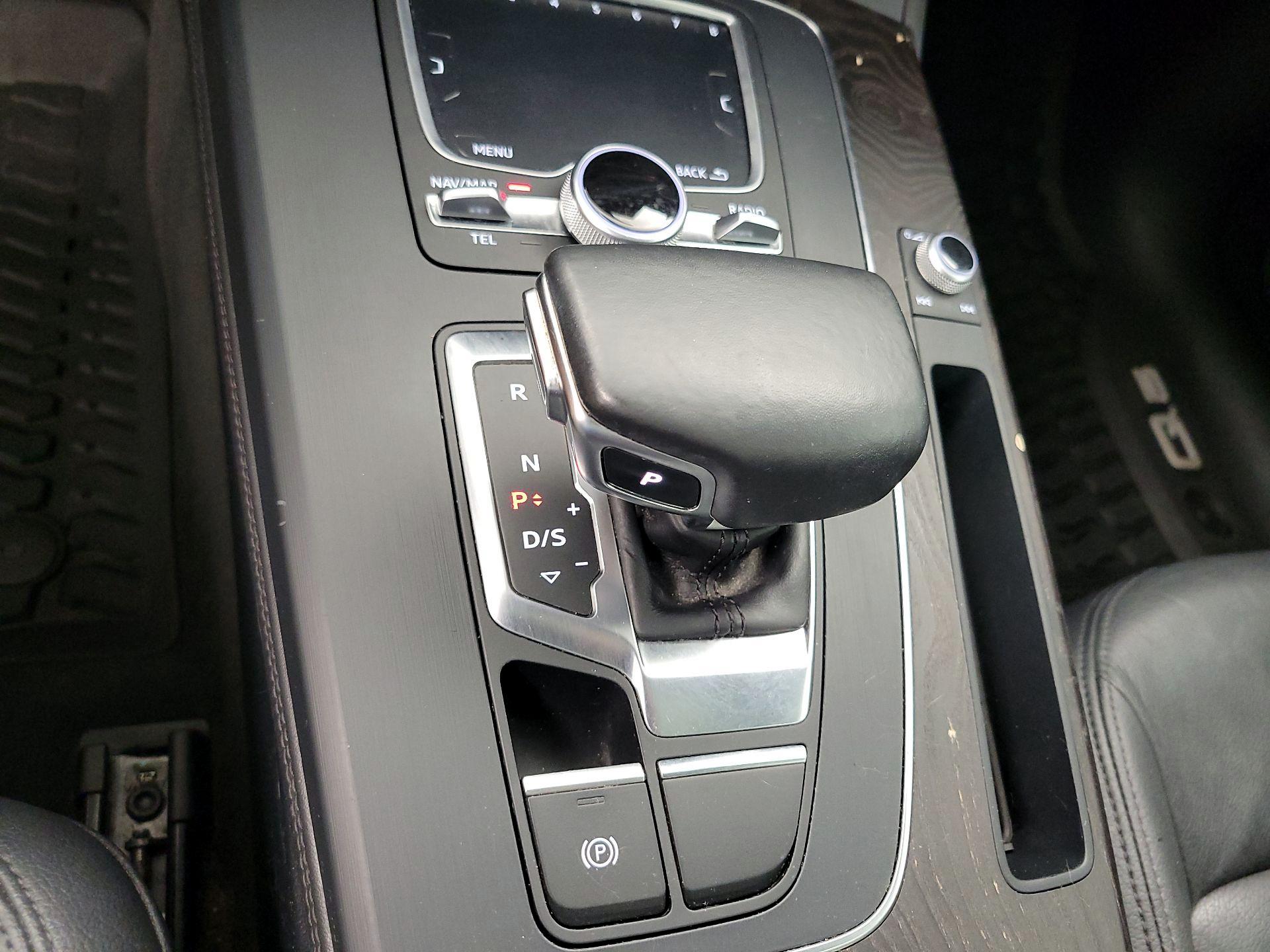 Thumbnail: 2018 Audi Q5 - 18