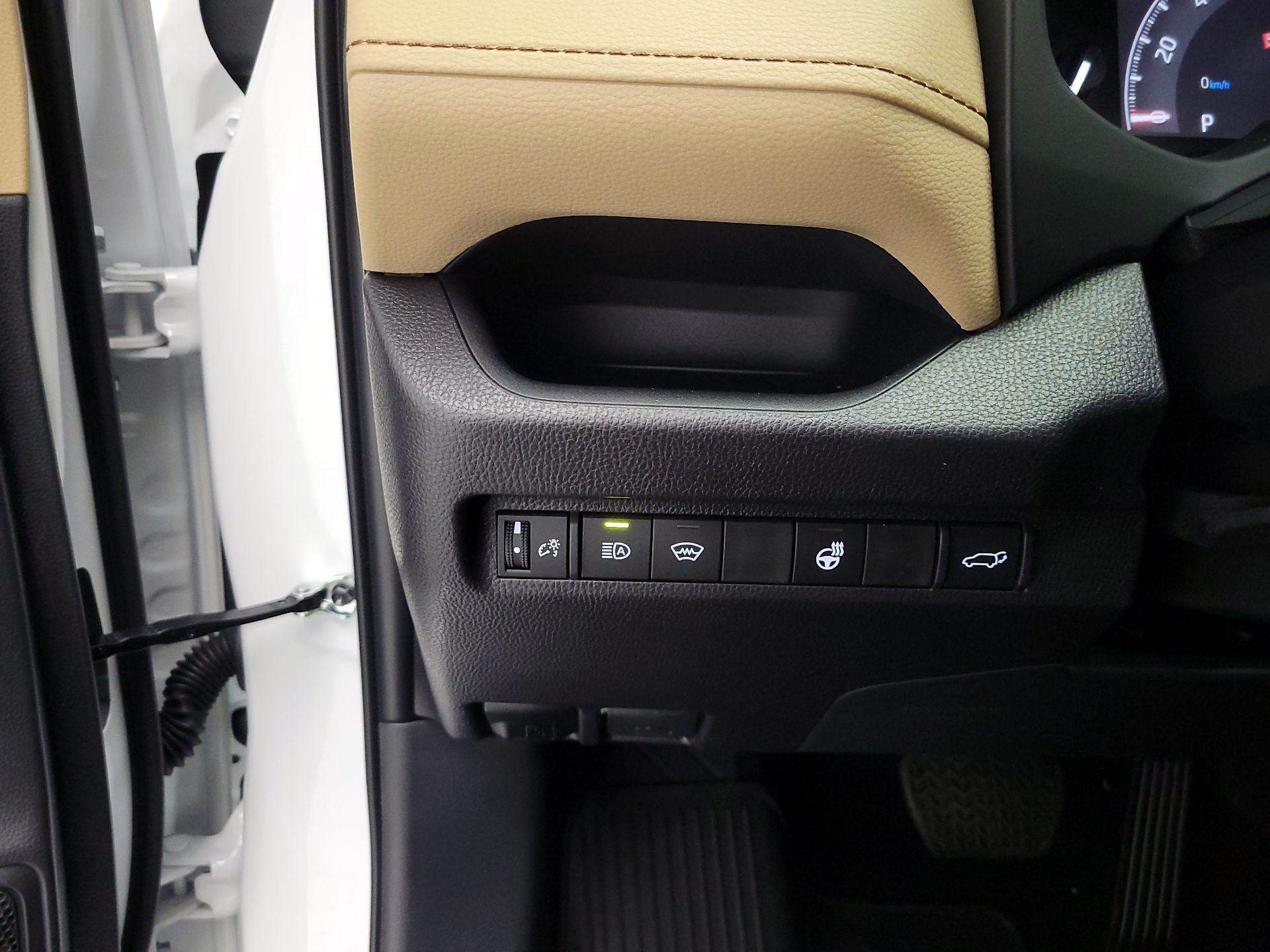 Thumbnail: 2025 Toyota RAV4 - 13