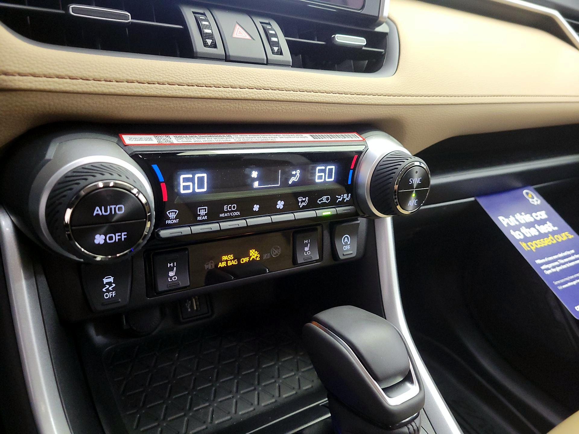 Thumbnail: 2025 Toyota RAV4 - 17