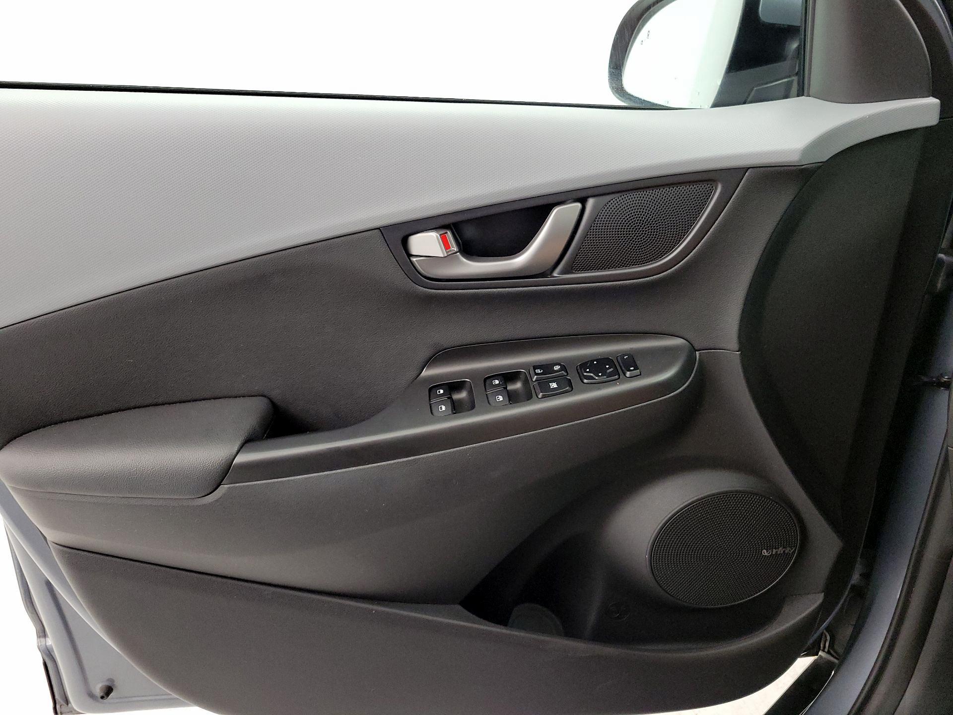 Thumbnail: 2021 Hyundai Kona - 12