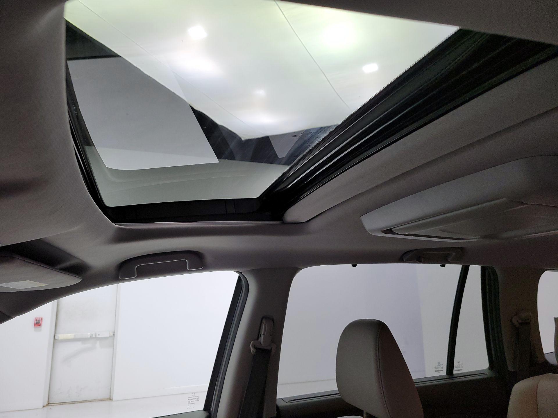 Thumbnail: 2019 Honda Pilot - 20