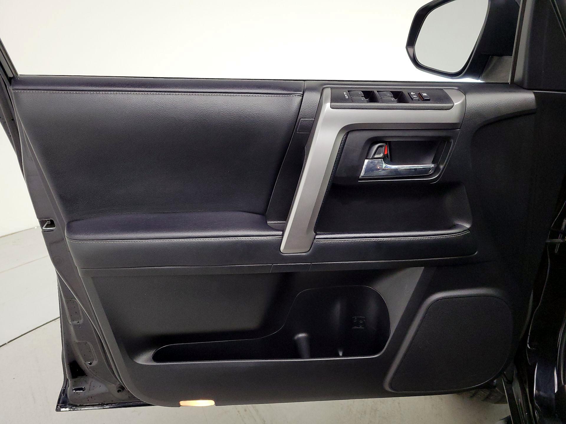 Thumbnail: 2021 Toyota 4Runner - 12