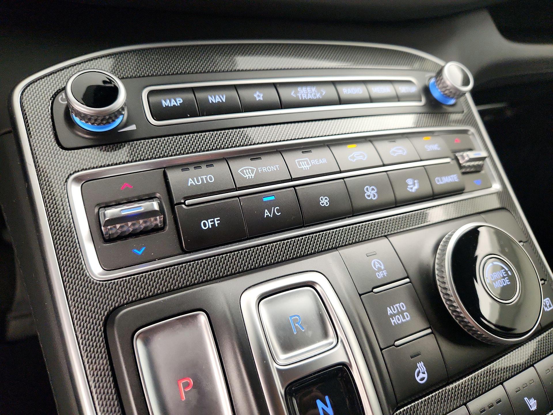 Thumbnail: 2023 Hyundai Santa Fe - 16