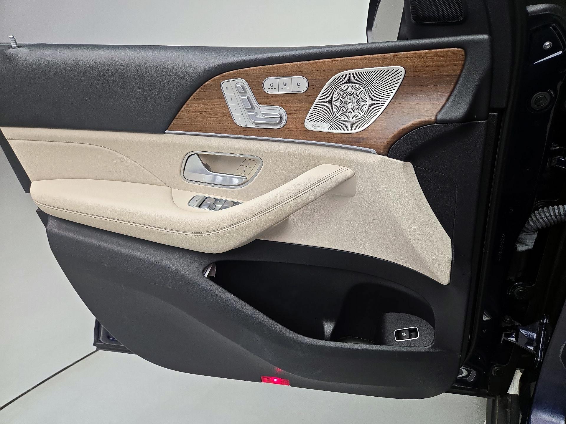 Thumbnail: 2021 Mercedes-Benz GLS - 12