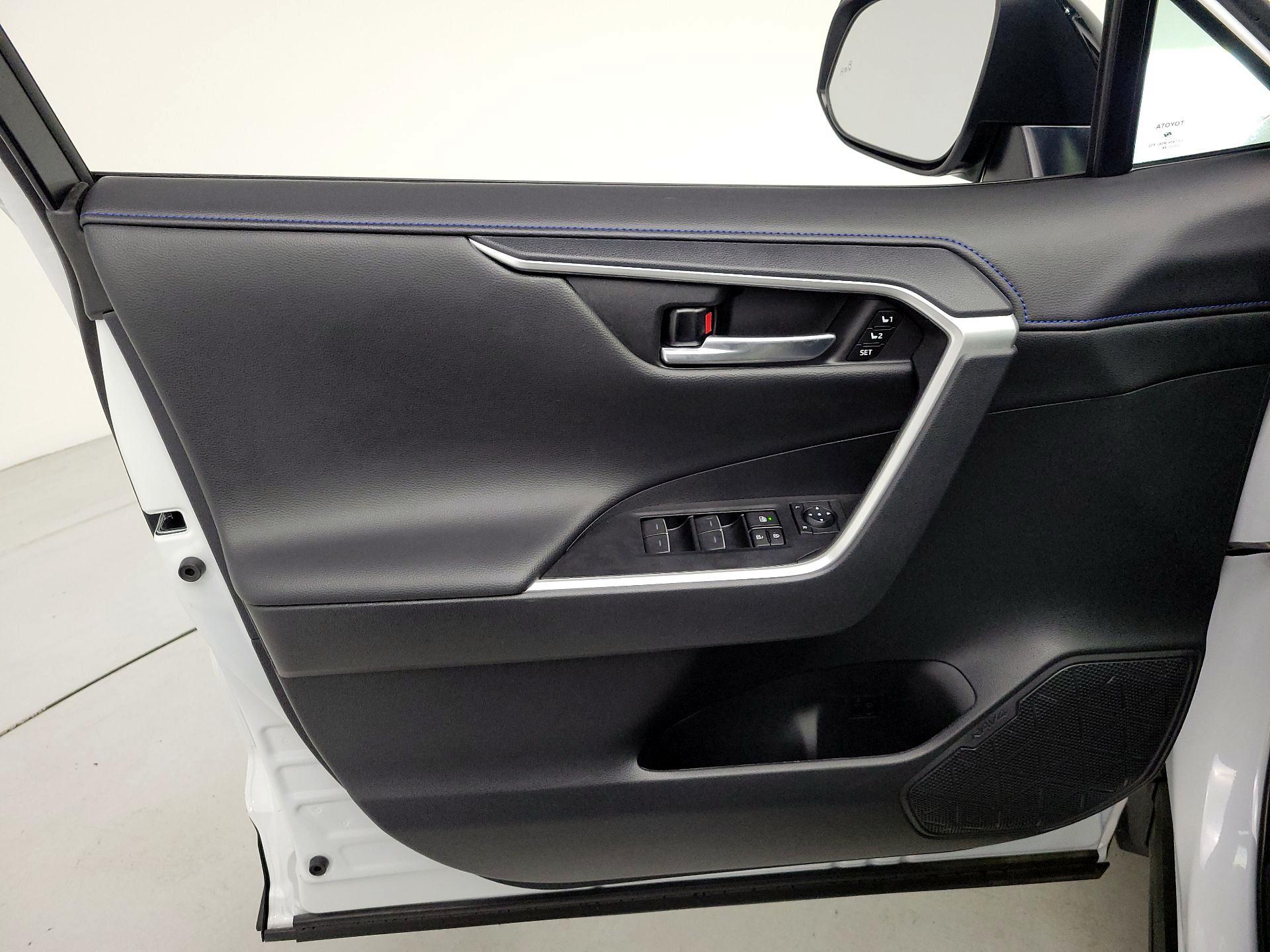 Thumbnail: 2024 Toyota RAV4 - 12