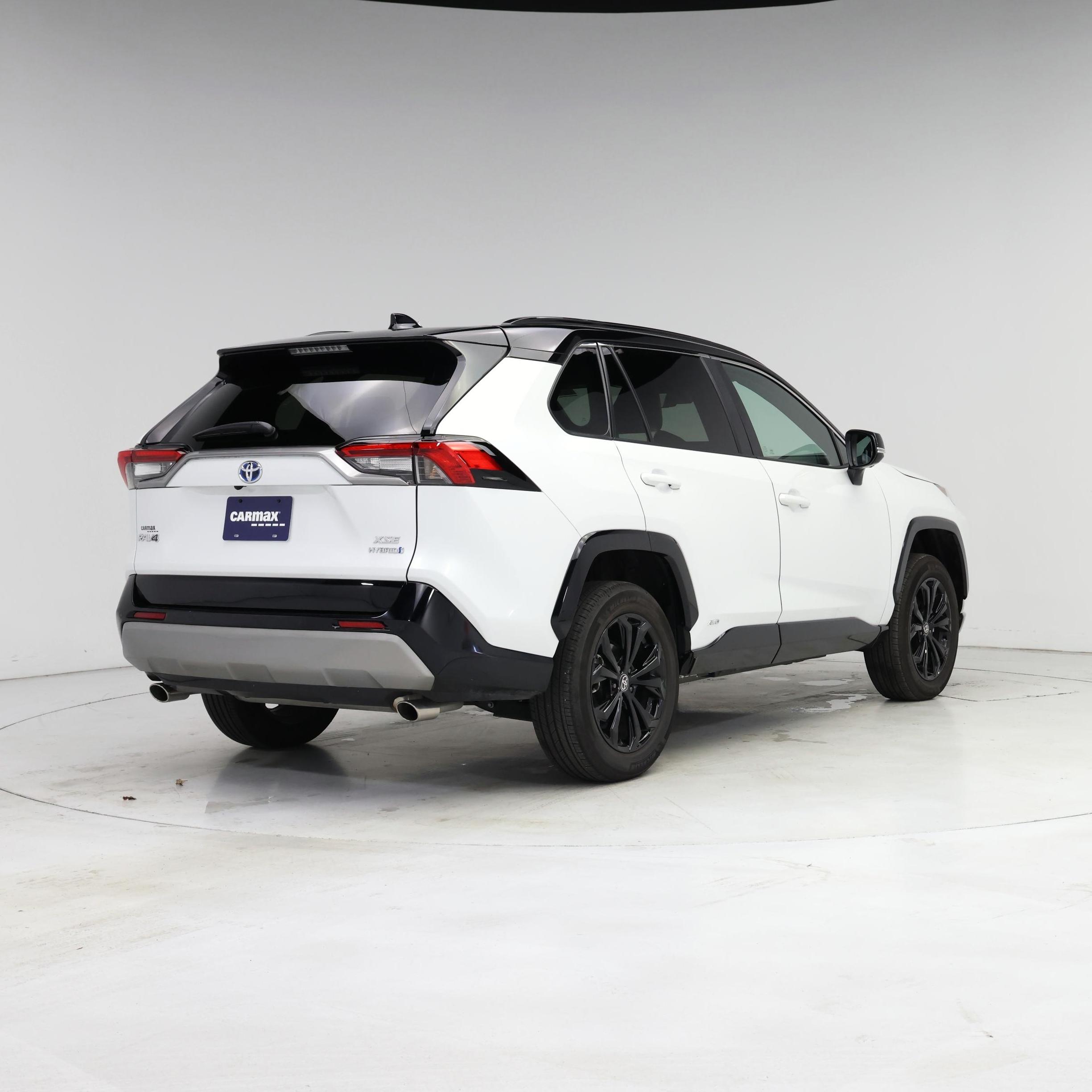 Thumbnail: 2024 Toyota RAV4 - 8