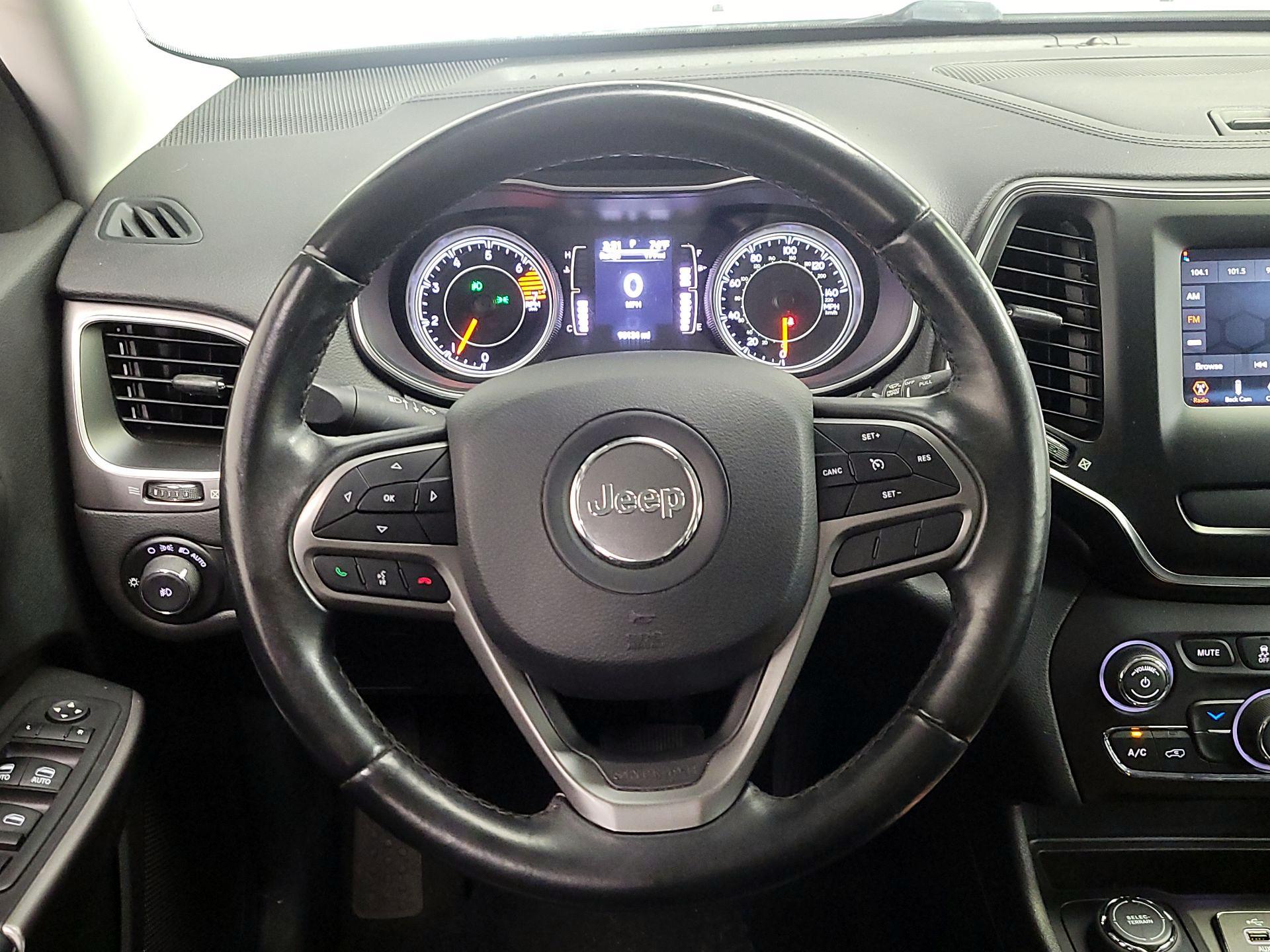 Thumbnail: 2019 Jeep Cherokee - 10