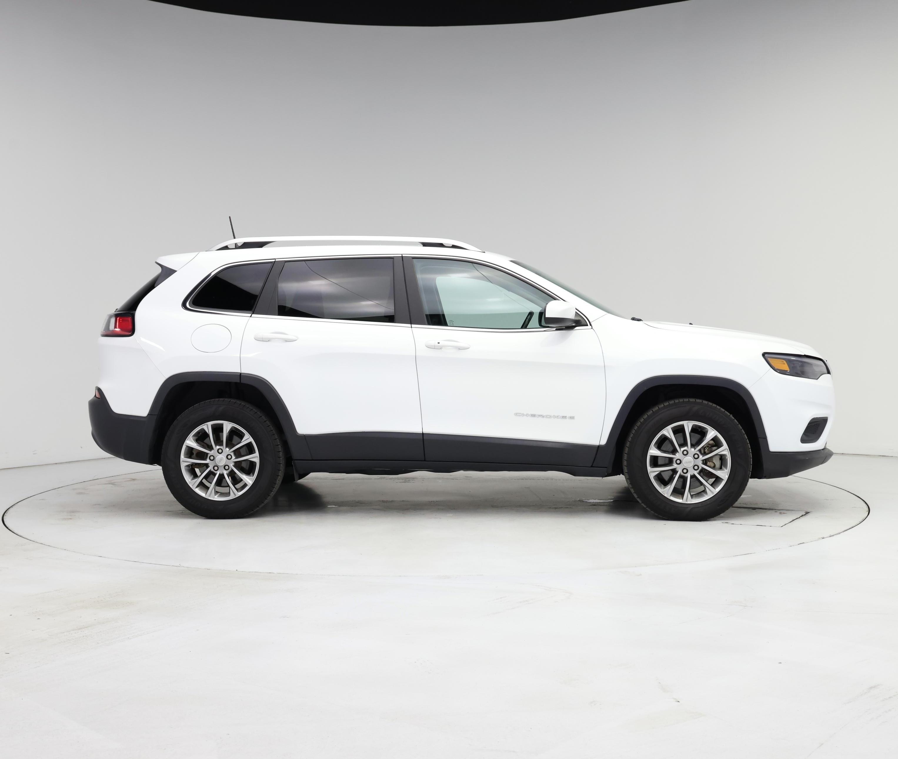 Thumbnail: 2019 Jeep Cherokee - 7