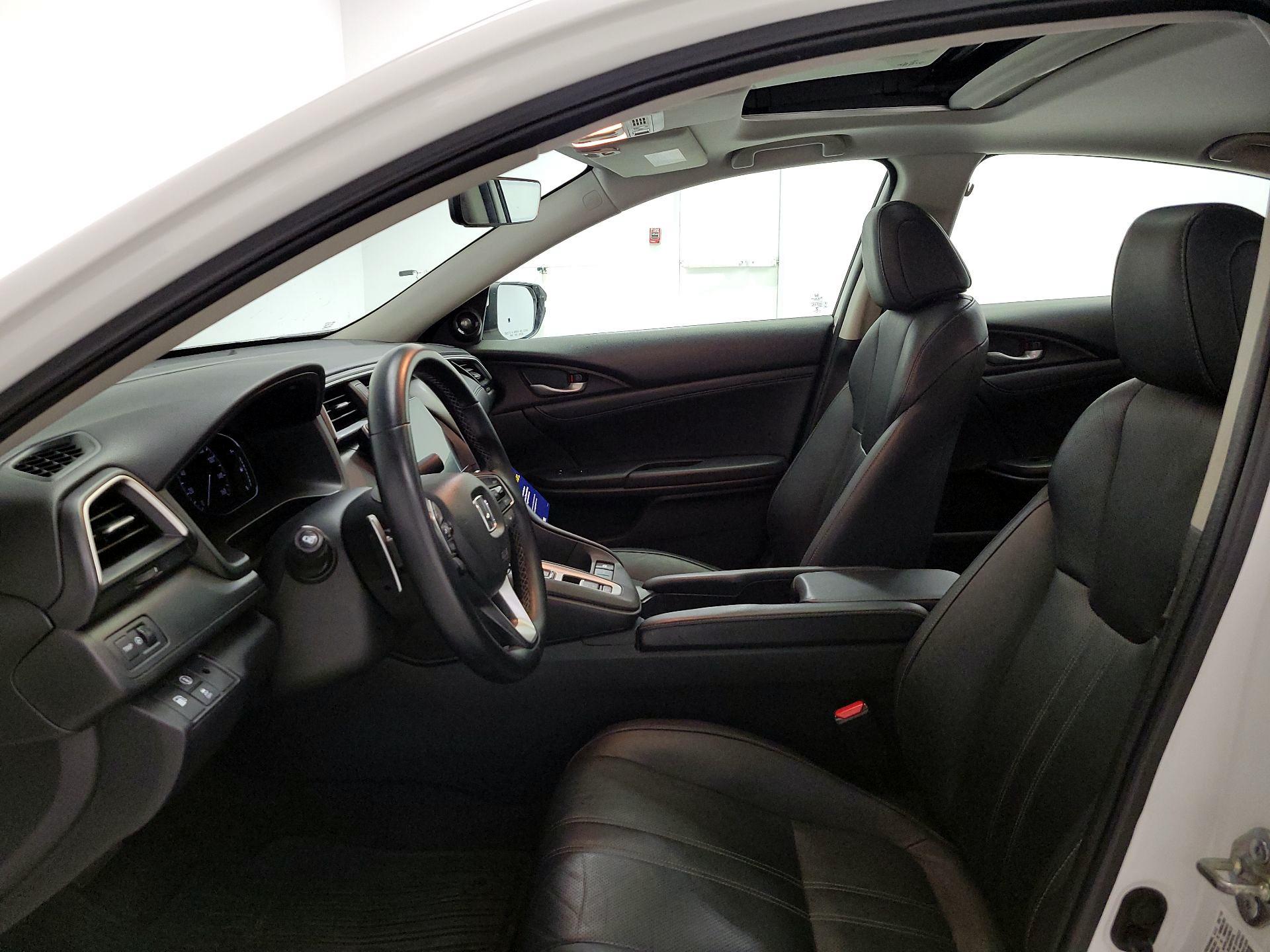 Thumbnail: 2019 Honda Insight - 11