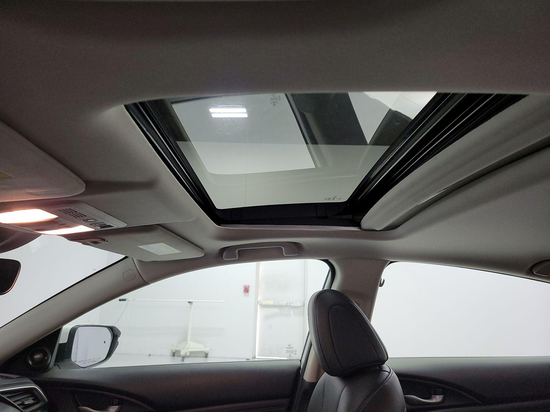 Thumbnail: 2019 Honda Insight - 19