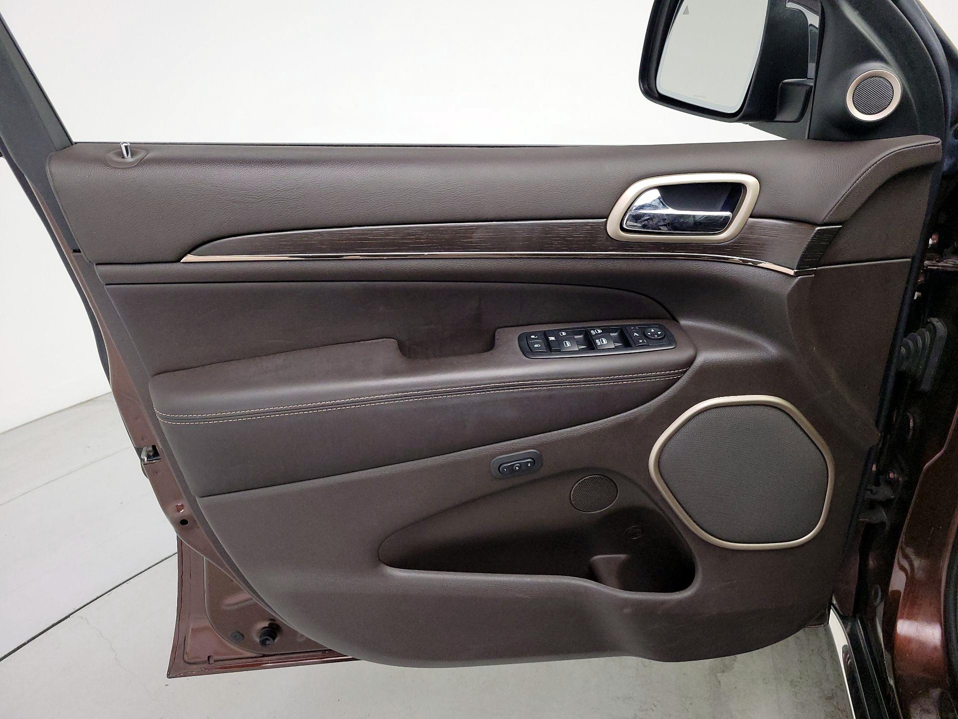 Thumbnail: 2014 Jeep Grand Cherokee - 12
