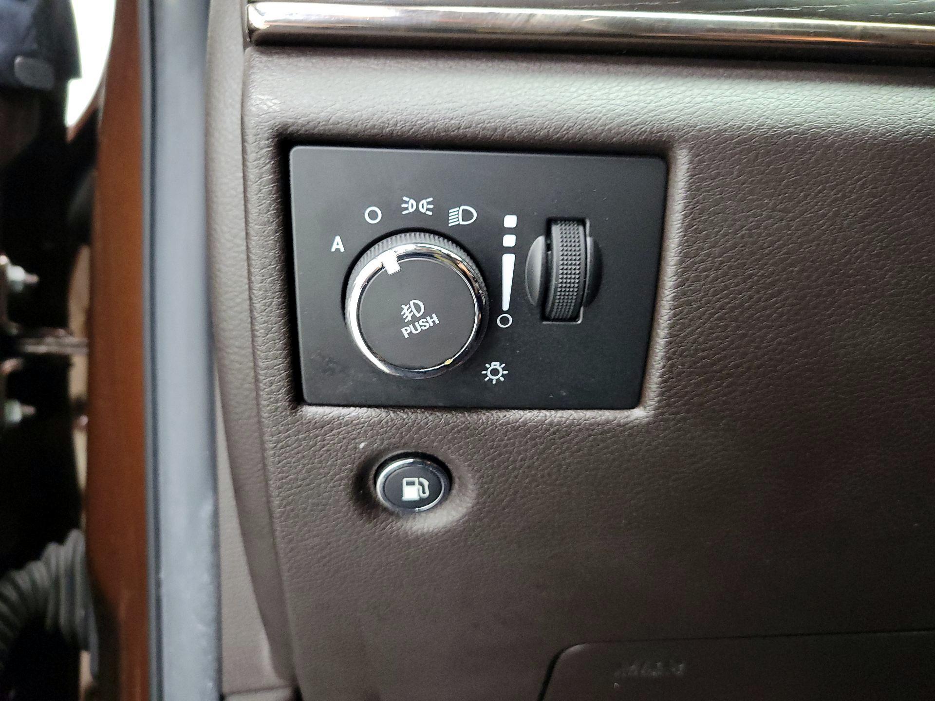 Thumbnail: 2014 Jeep Grand Cherokee - 13