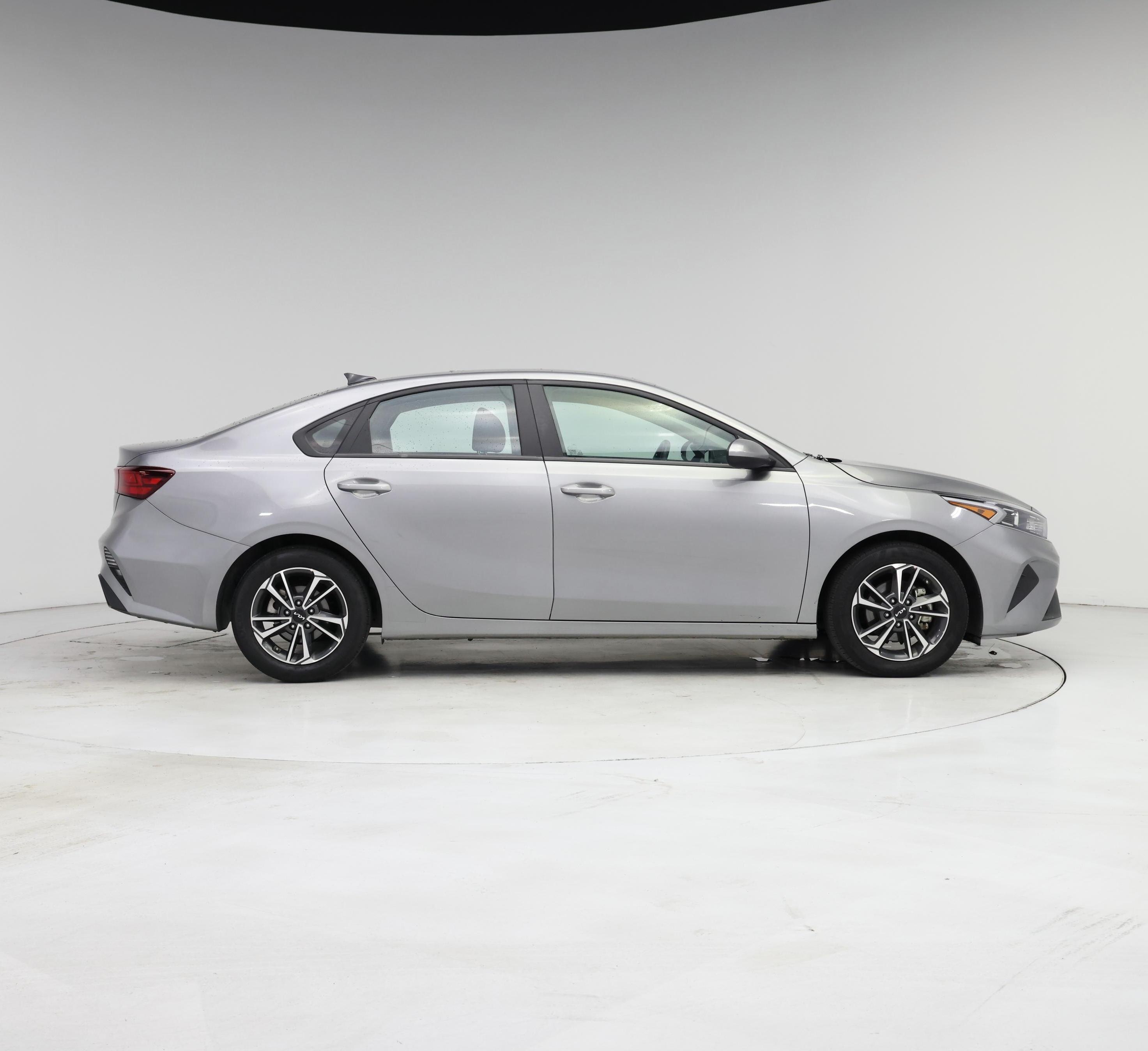 Thumbnail: 2024 Kia Forte - 7
