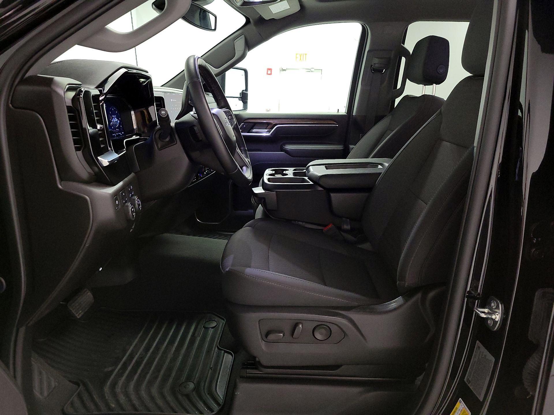 Thumbnail: 2025 Chevrolet Silverado 2500 - 11