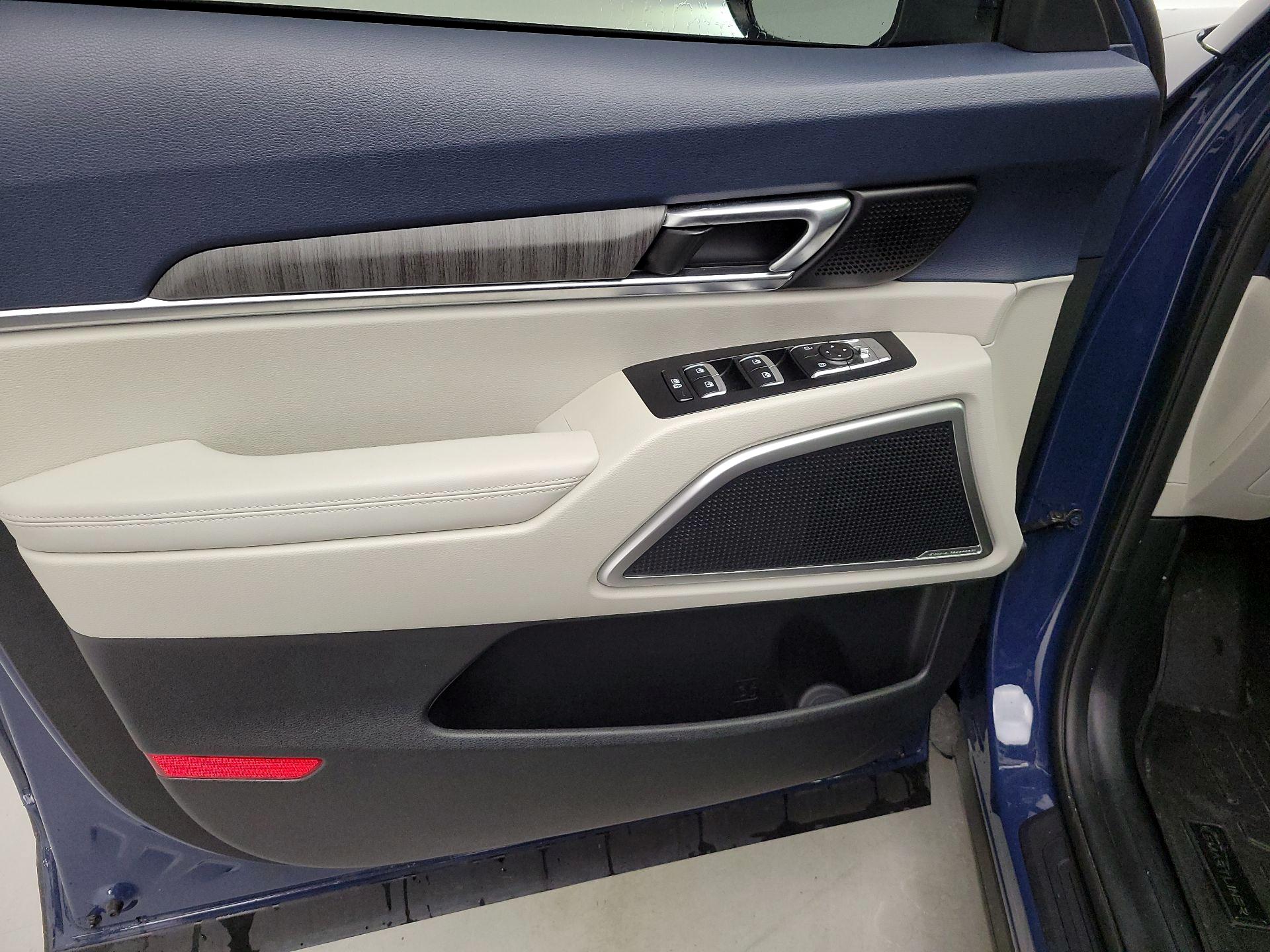 Thumbnail: 2023 Kia Telluride - 12