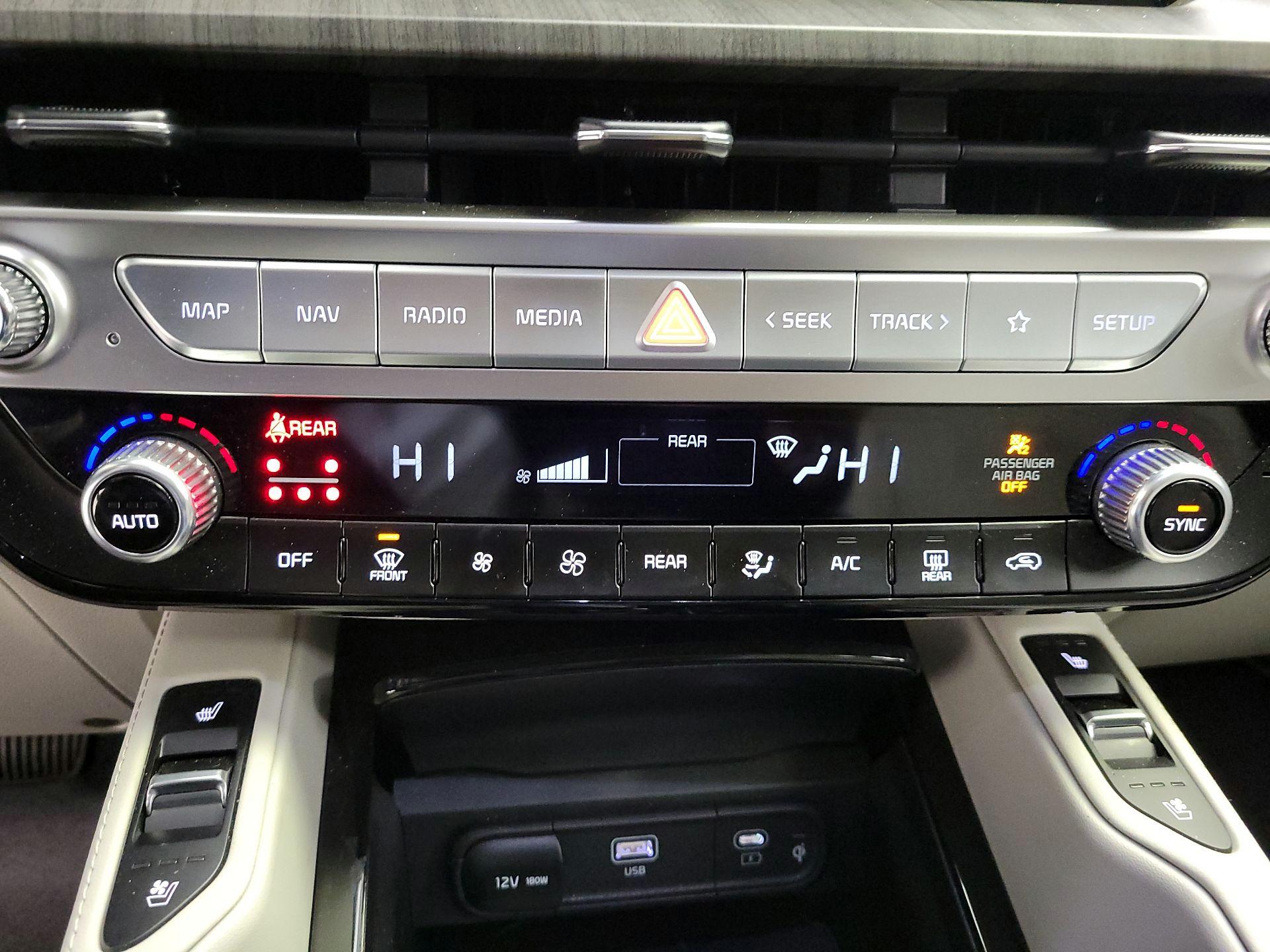 Thumbnail: 2023 Kia Telluride - 17