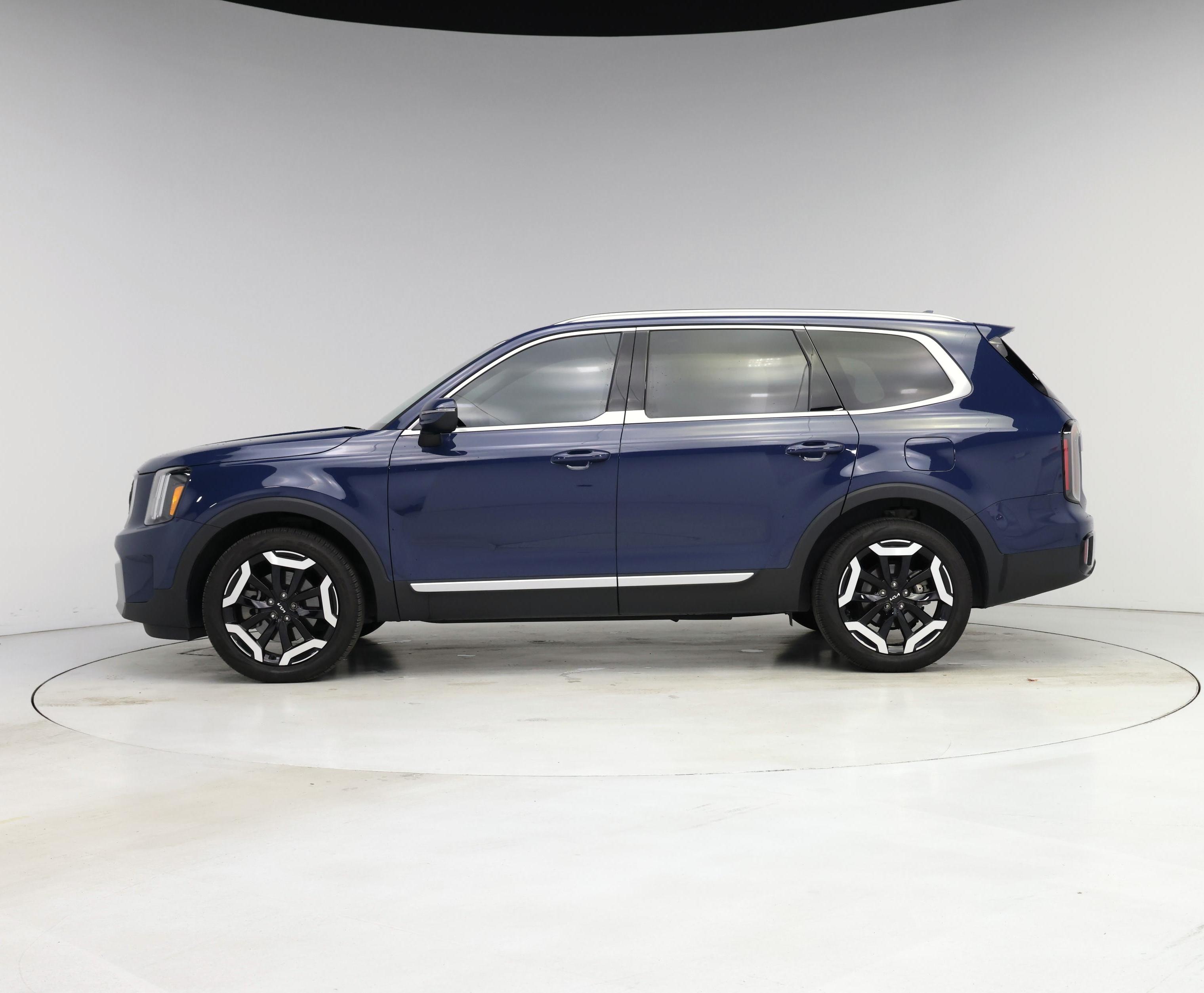 Thumbnail: 2023 Kia Telluride - 3