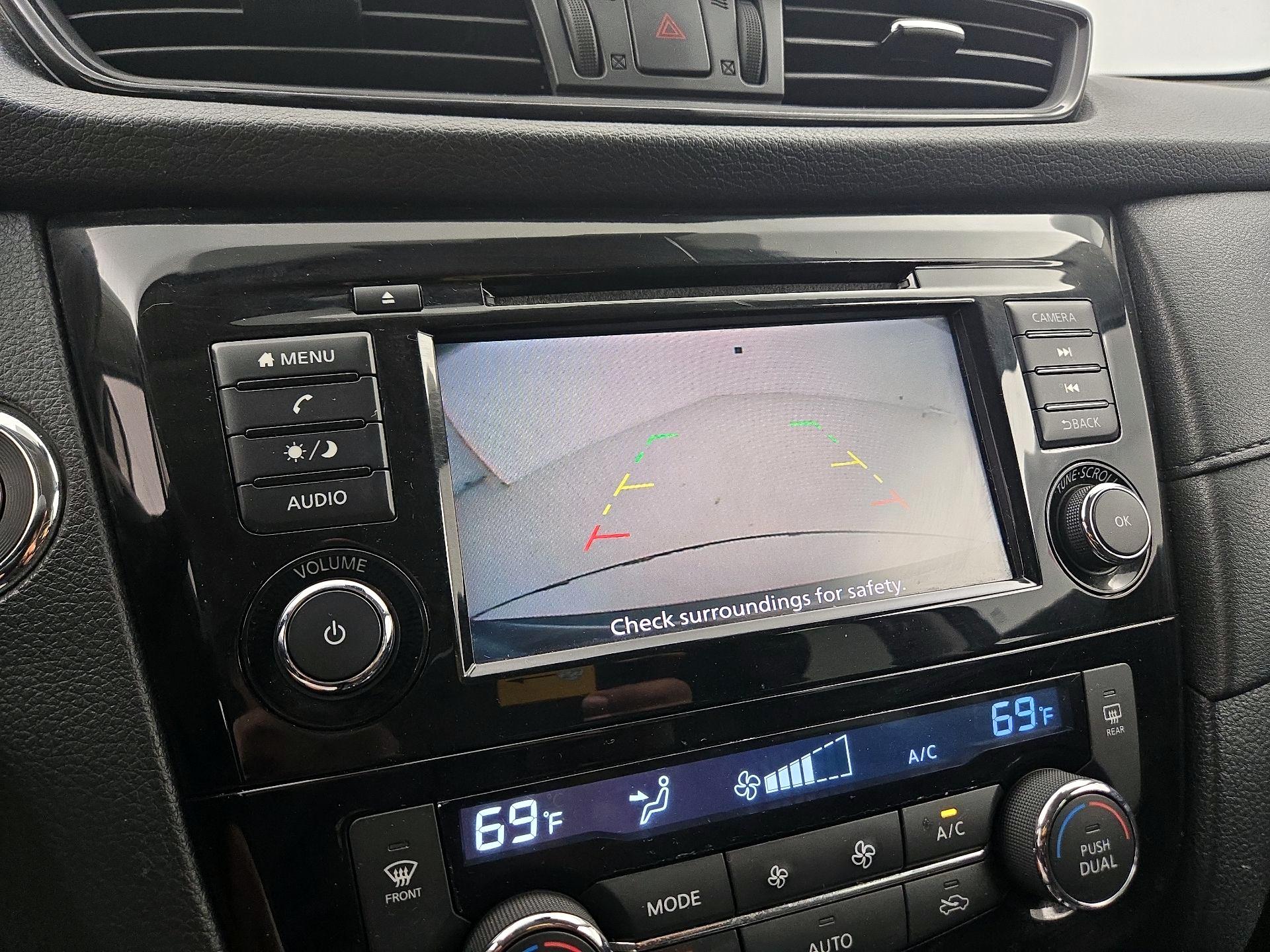 Thumbnail: 2019 Nissan Rogue - 14