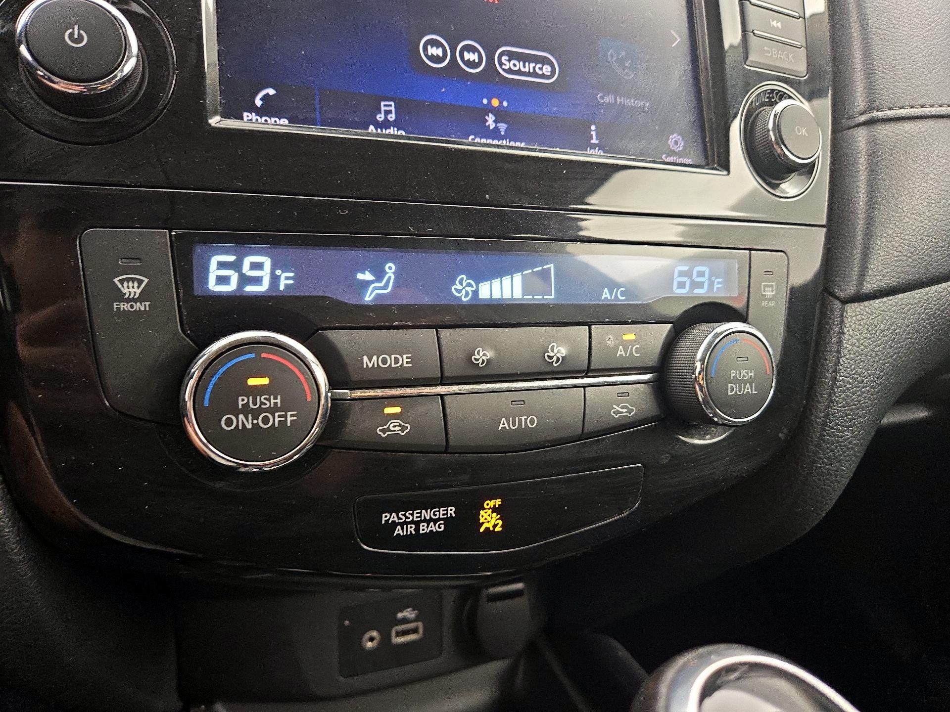 Thumbnail: 2019 Nissan Rogue - 16