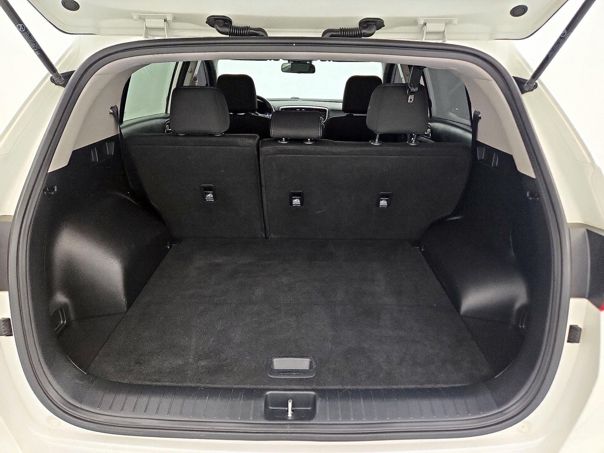 Thumbnail: 2021 Kia Sportage - 20