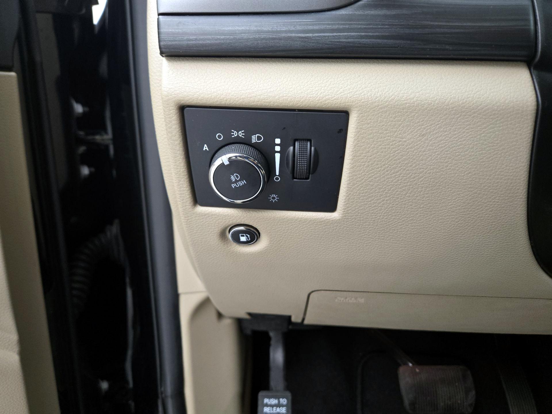 Thumbnail: 2022 Jeep Grand Cherokee - 13