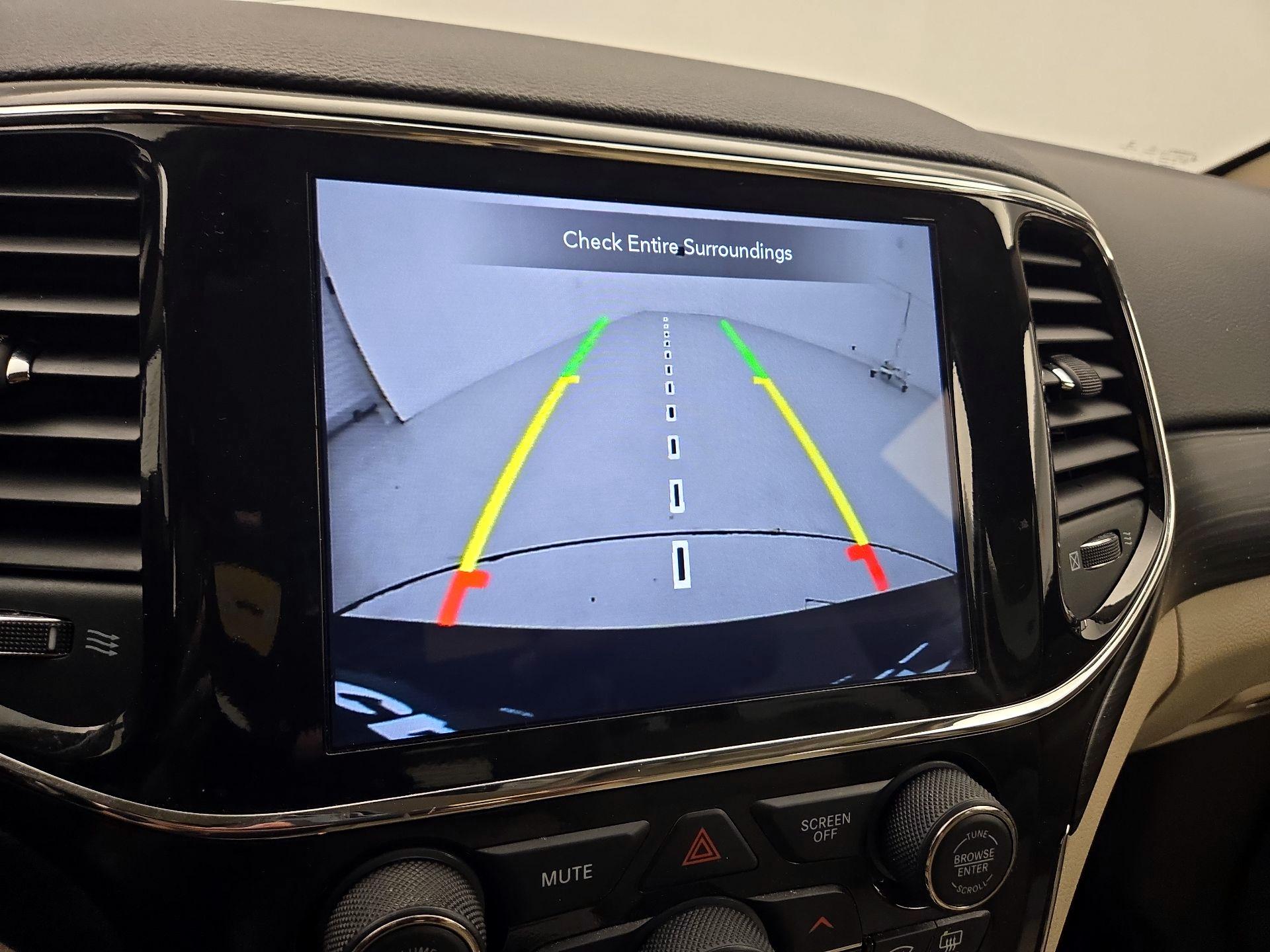 Thumbnail: 2022 Jeep Grand Cherokee - 15