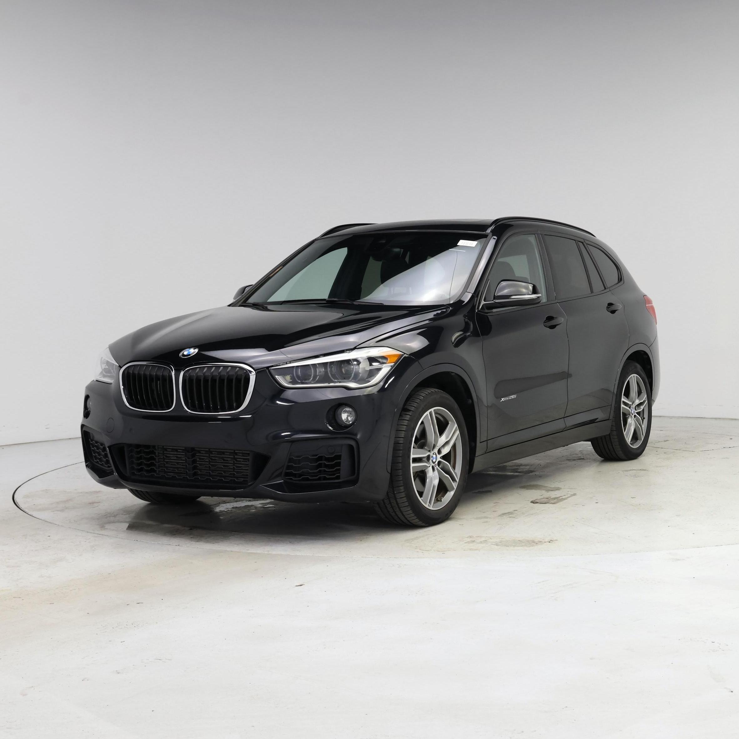 Thumbnail: 2016 BMW X1 - 4
