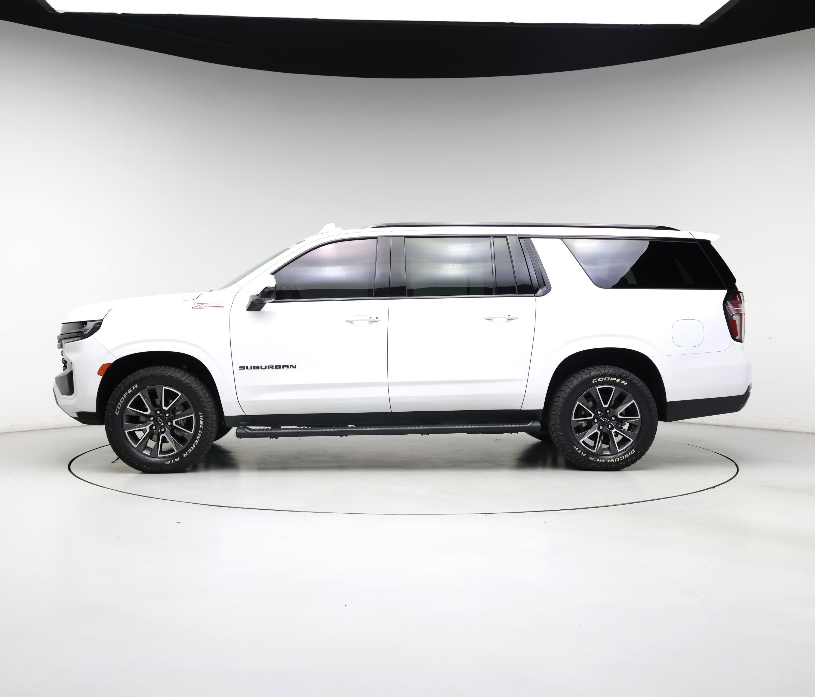 Thumbnail: 2022 Chevrolet Suburban - 3