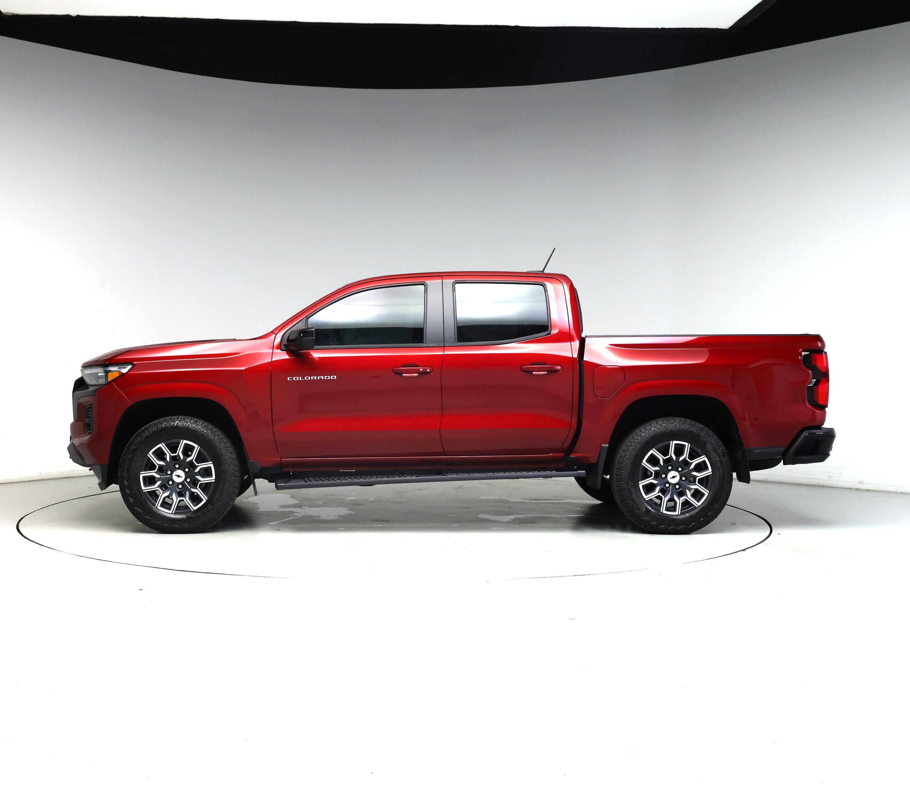 Thumbnail: 2024 Chevrolet Colorado - 3