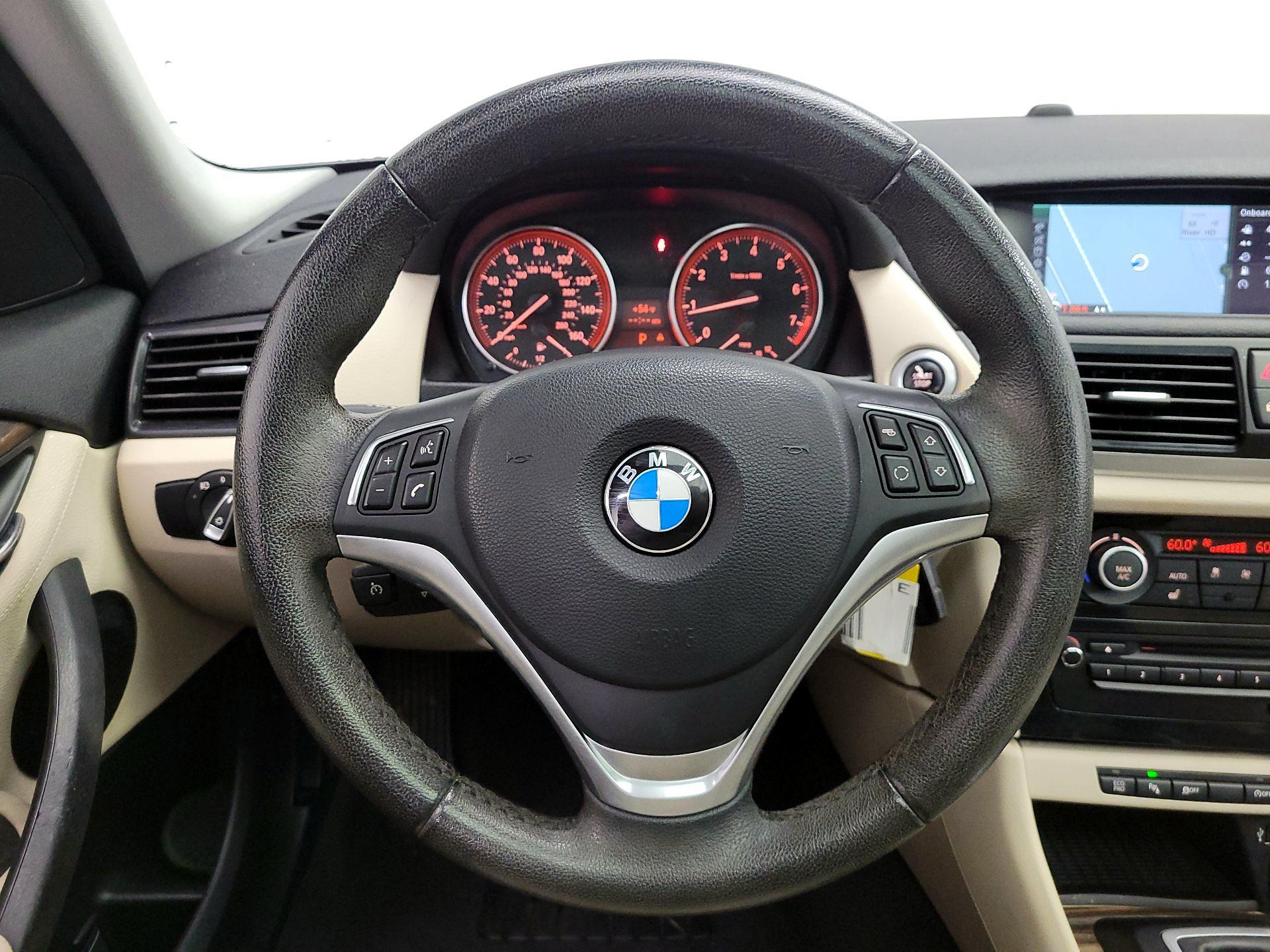 Thumbnail: 2015 BMW X1 - 10