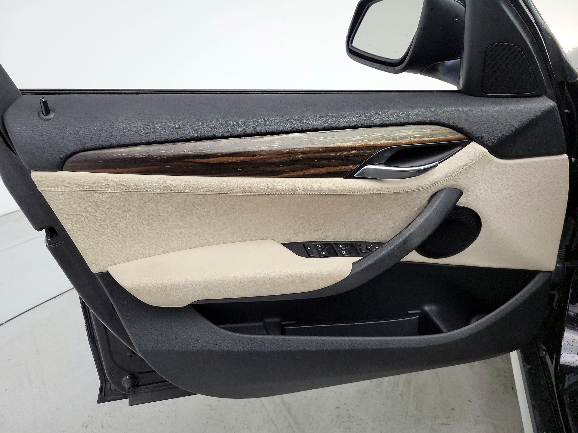 Thumbnail: 2015 BMW X1 - 12