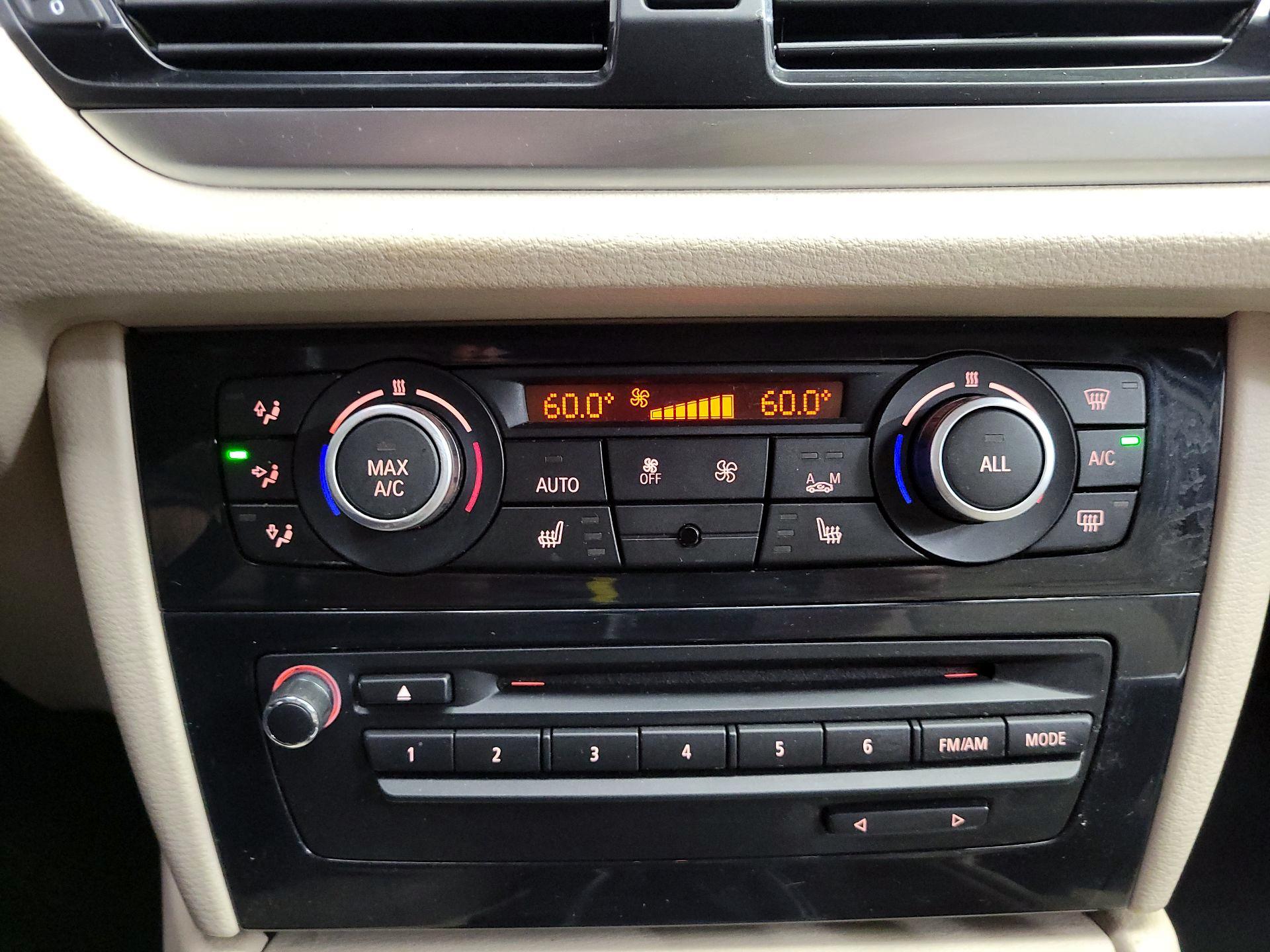 Thumbnail: 2015 BMW X1 - 17